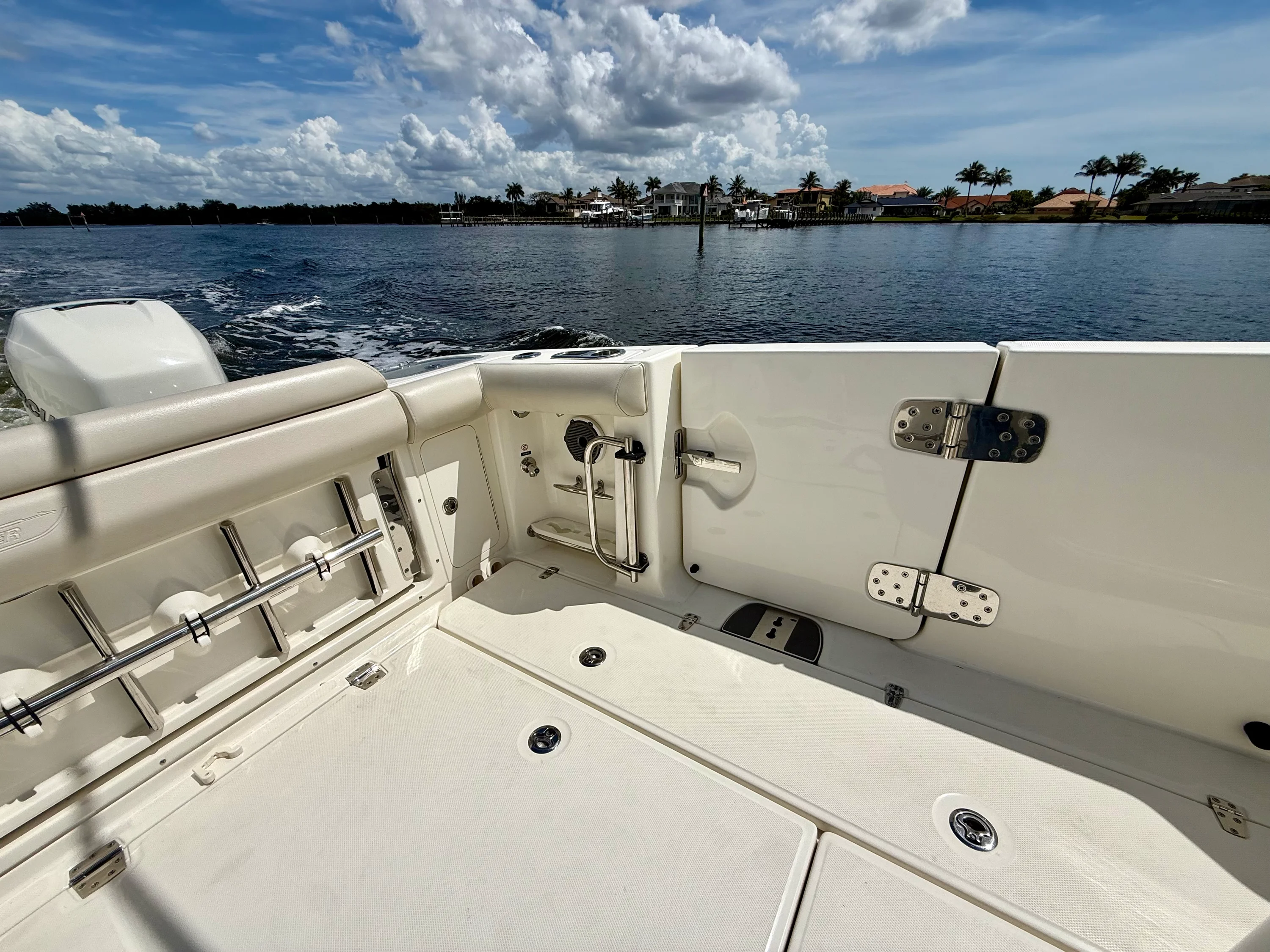 2022 Boston Whaler 350 OUTRAGE Image Thumbnail #17