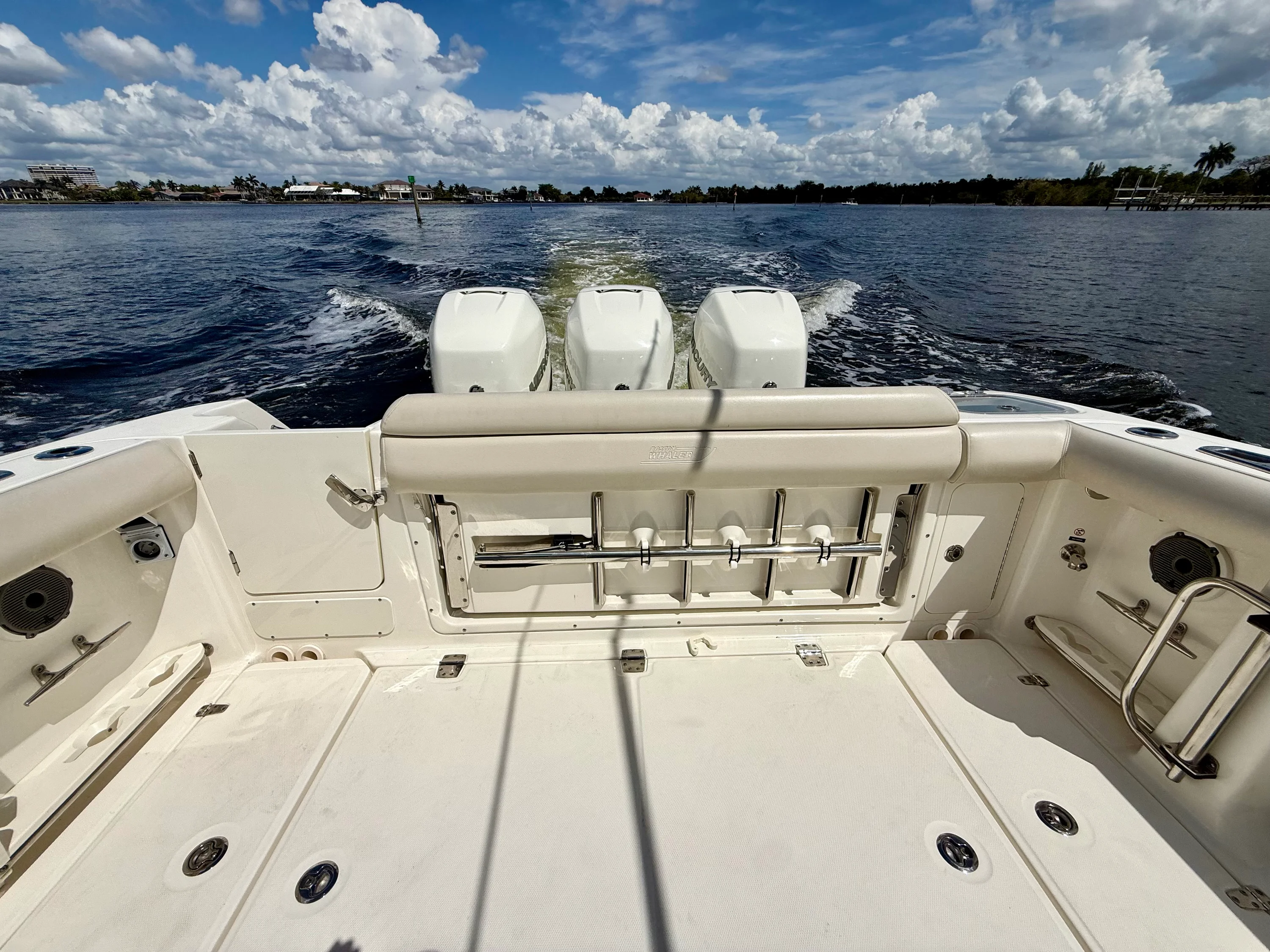 2022 Boston Whaler 350 OUTRAGE Image Thumbnail #12