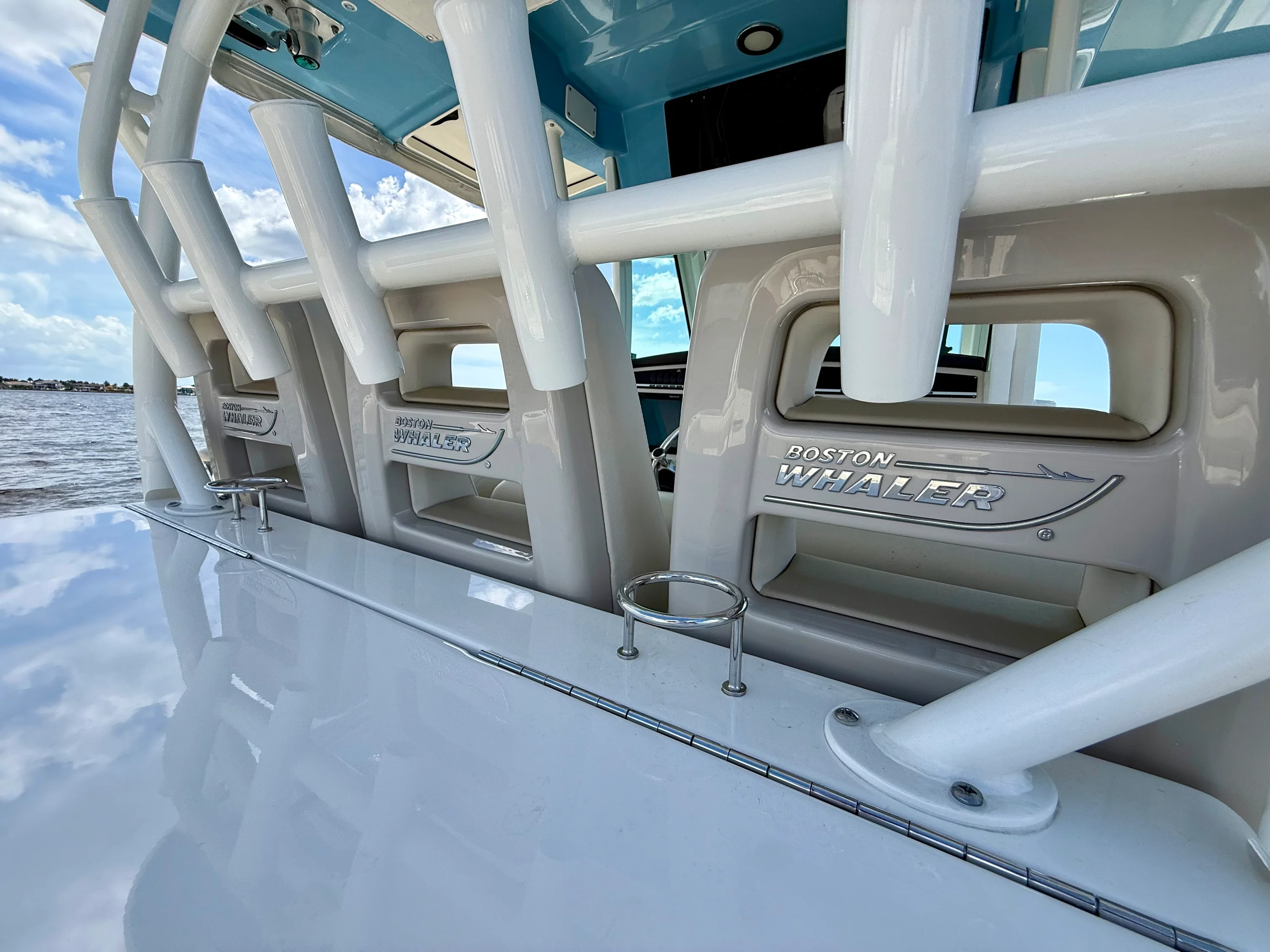 2022 Boston Whaler 350 OUTRAGE Image Thumbnail #24