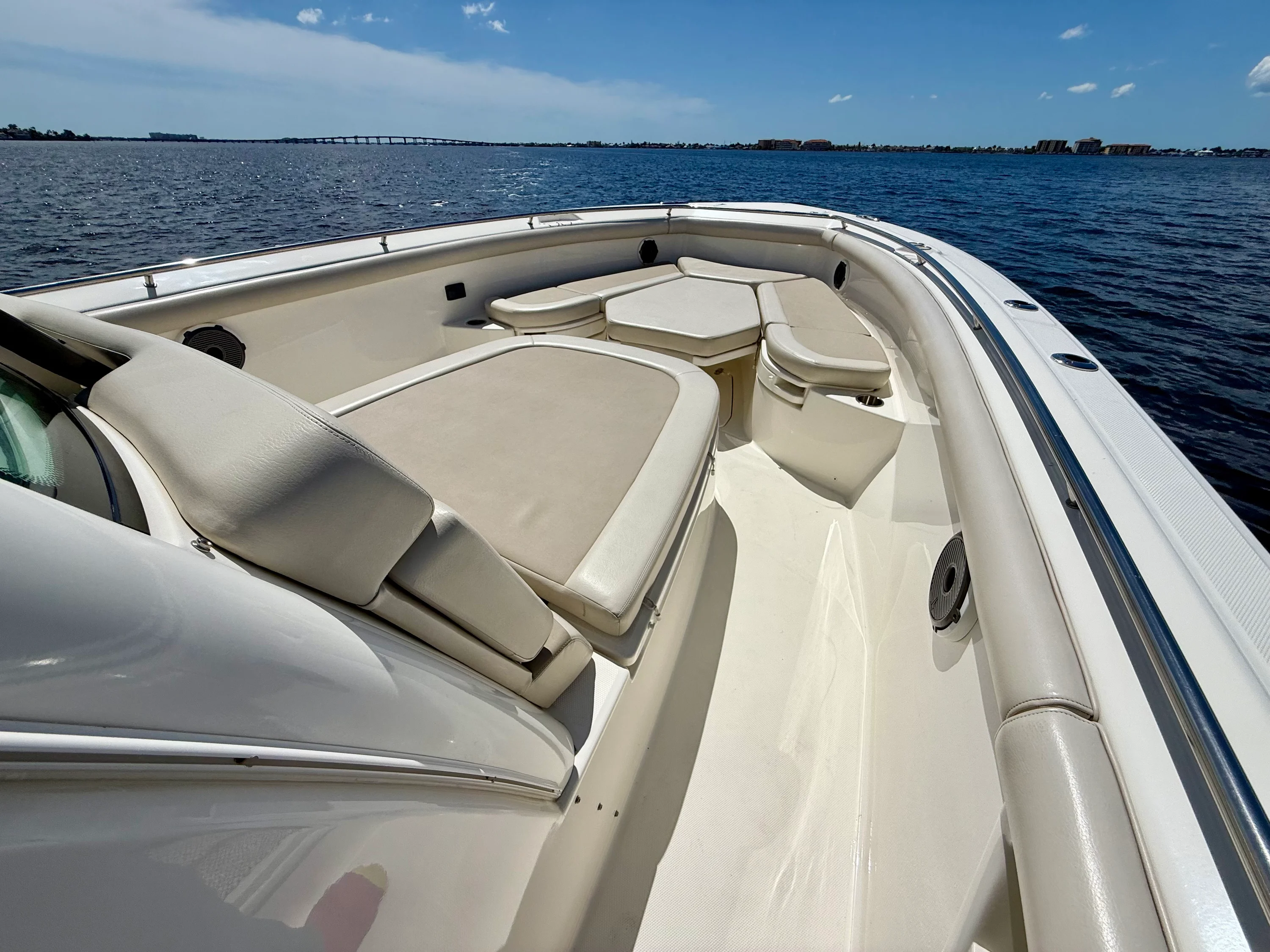 2022 Boston Whaler 350 OUTRAGE Image Thumbnail #35