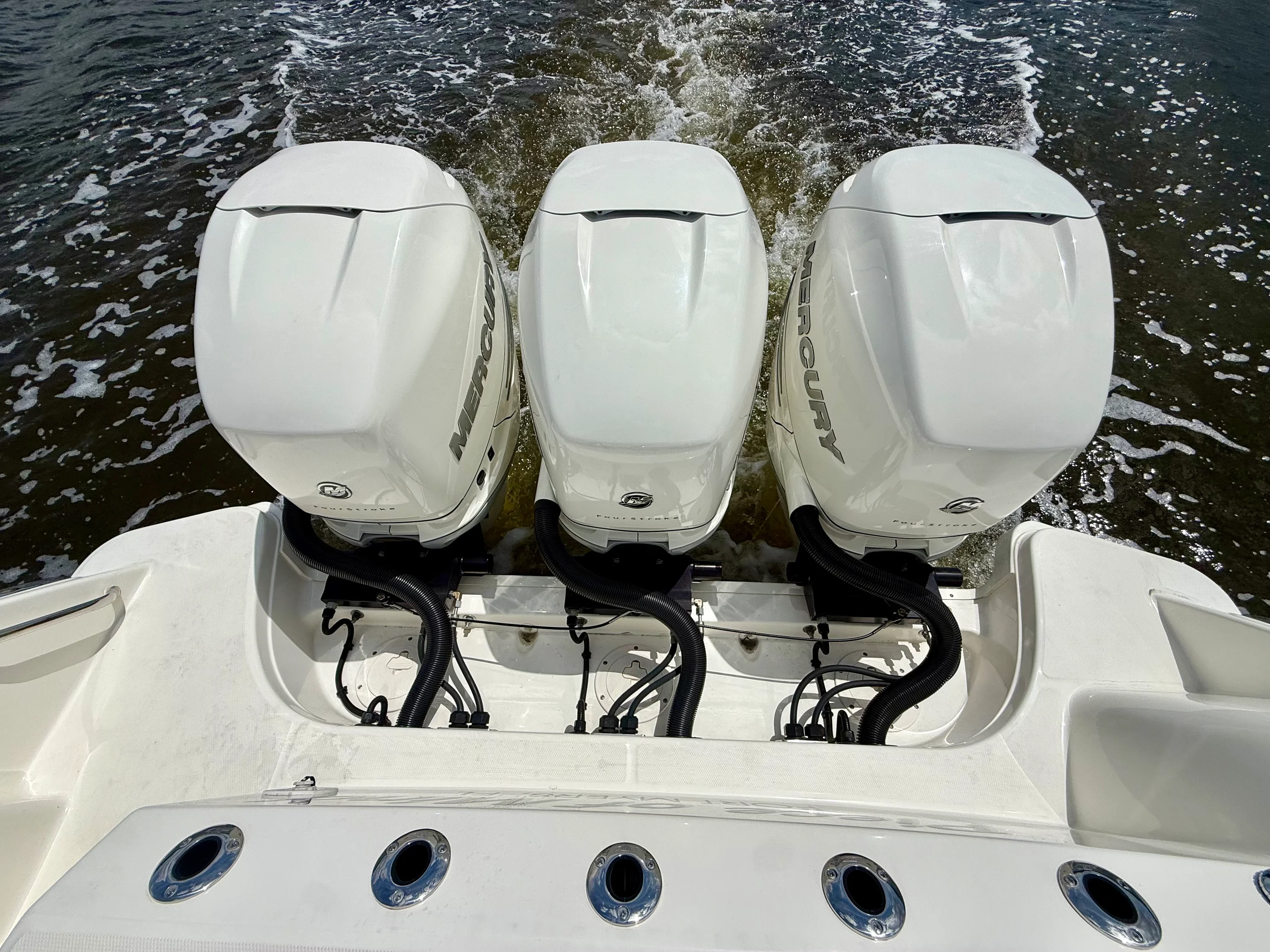 2022 Boston Whaler 350 OUTRAGE Image Thumbnail #9