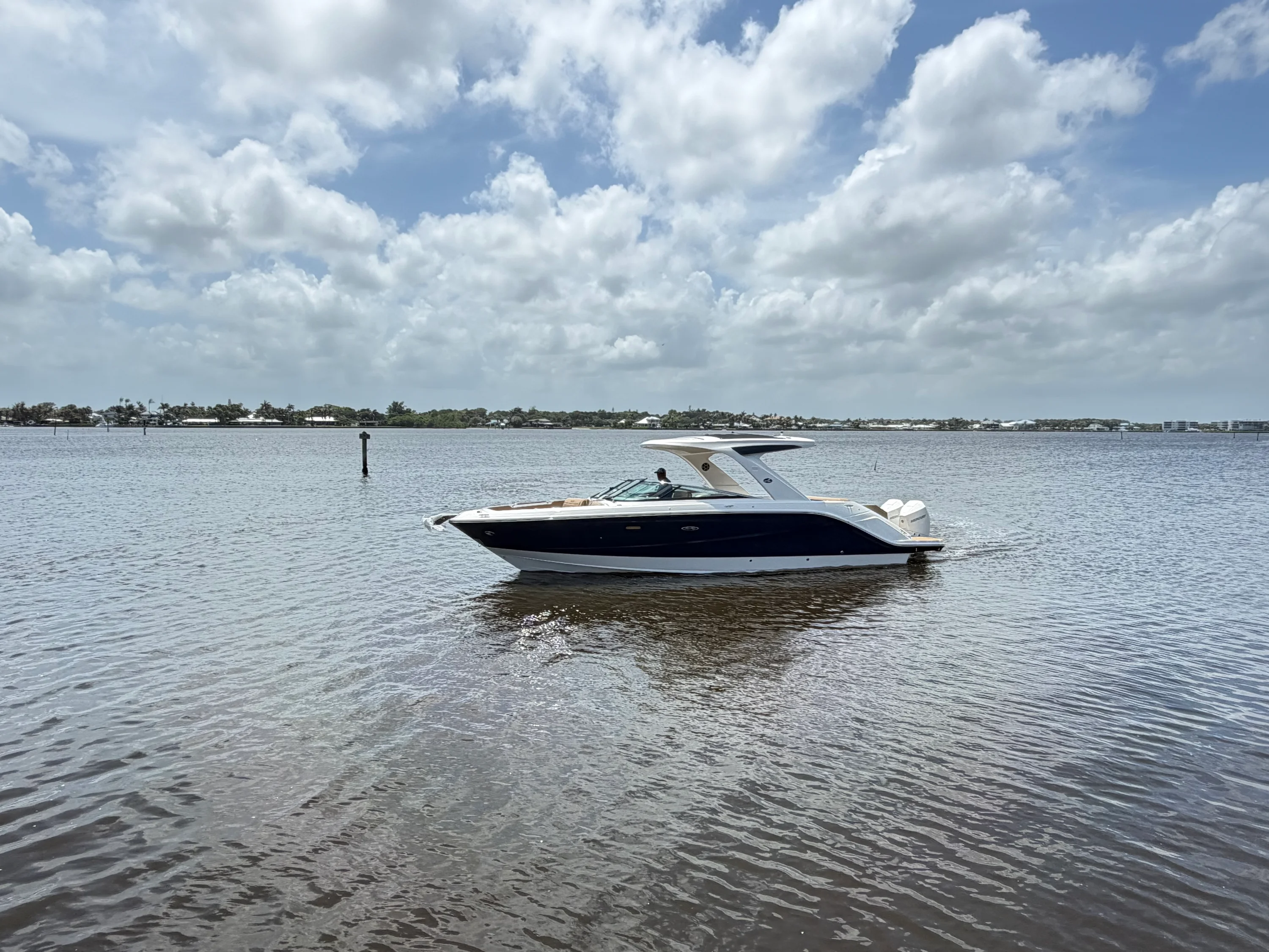 2026 Sea Ray SLX 310 Outboard Image Thumbnail #1