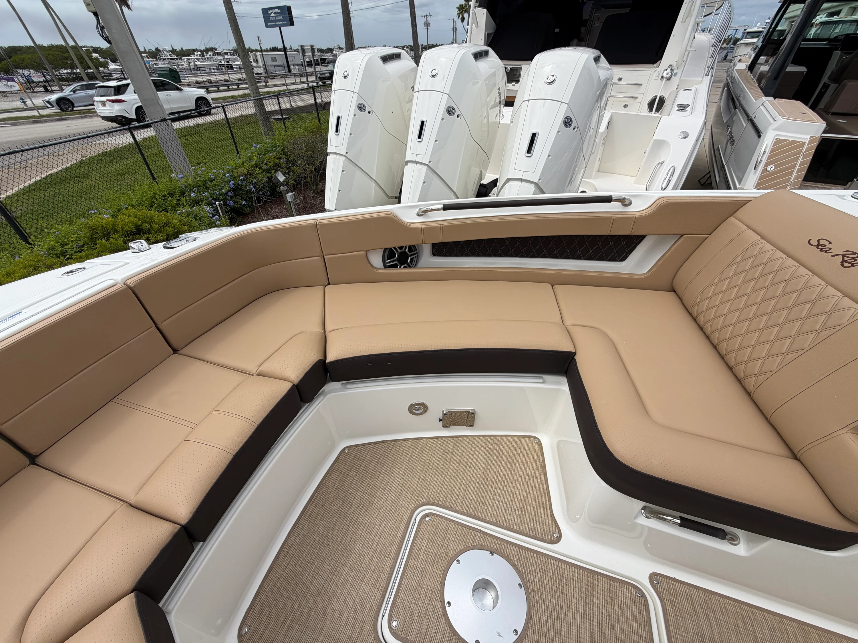2026 Sea Ray SLX 310 Outboard Image Thumbnail #45