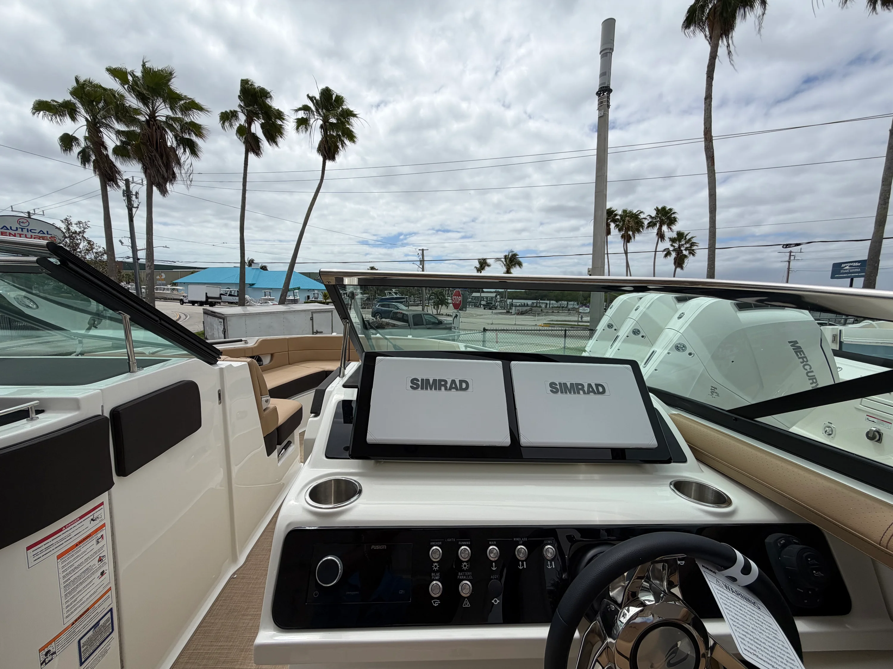 2026 Sea Ray SLX 310 Outboard Image Thumbnail #27