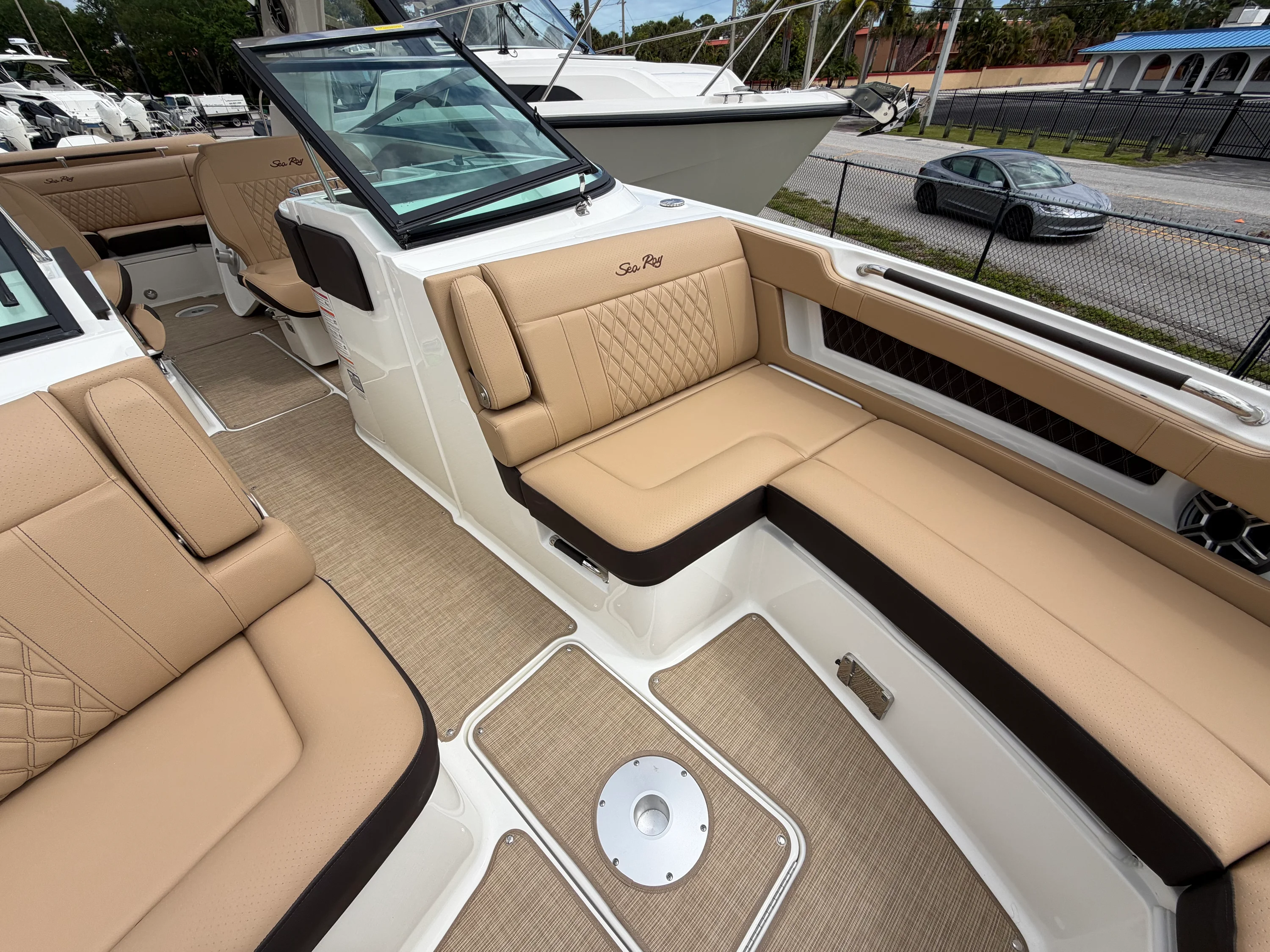 2026 Sea Ray SLX 310 Outboard Image Thumbnail #46
