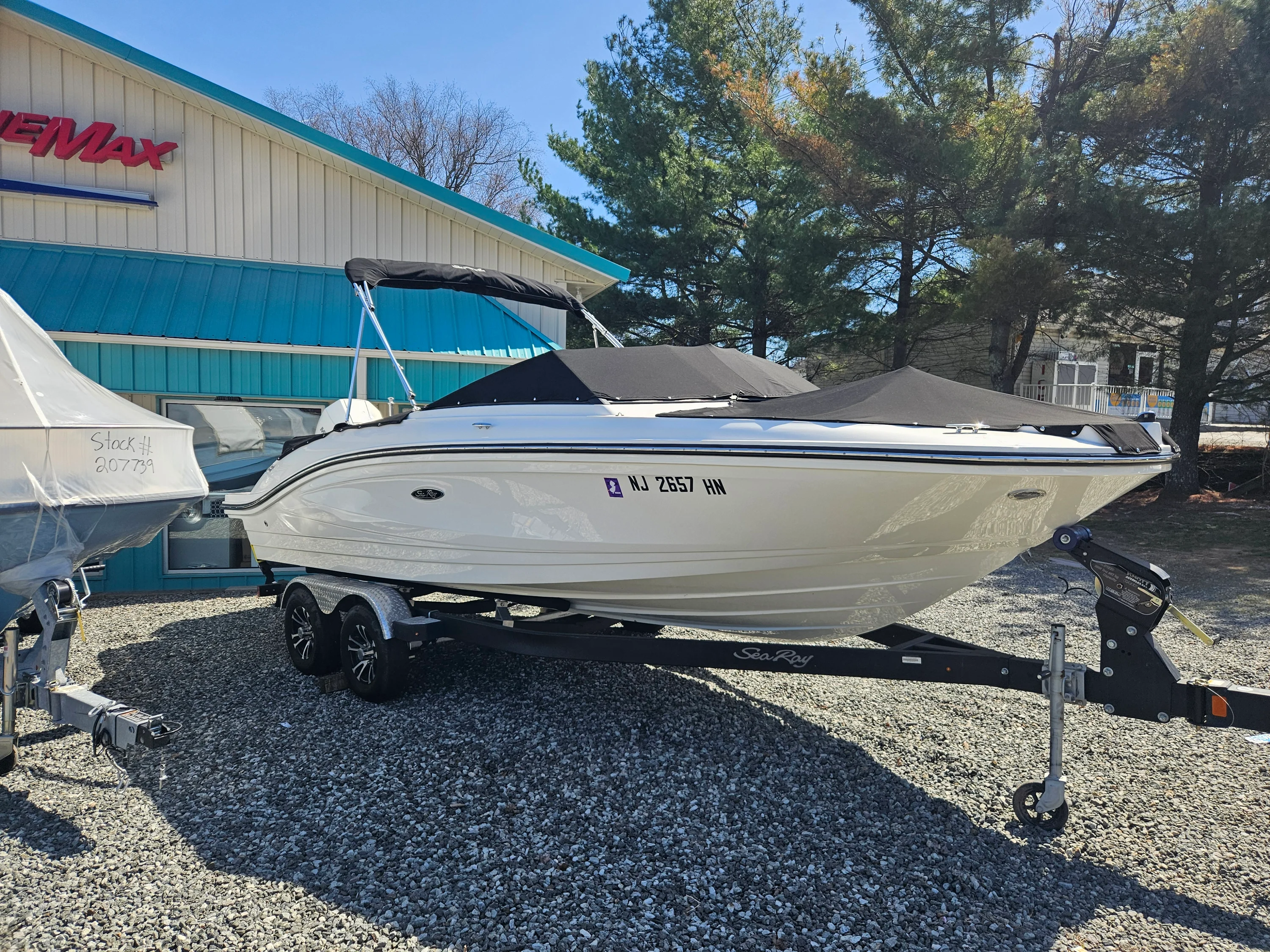 2023 Sea Ray 21 SPX OB Image Thumbnail #3