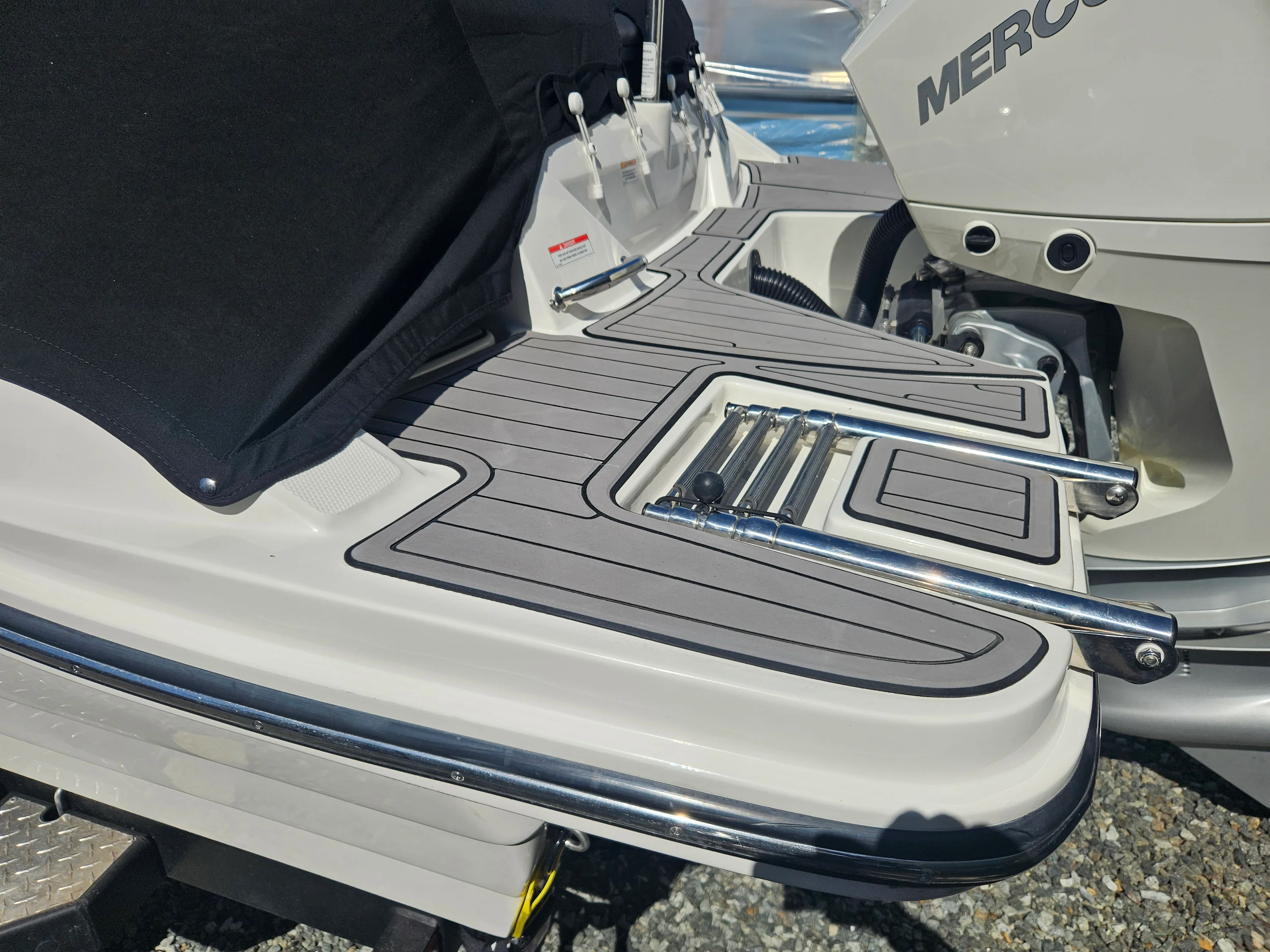 2023 Sea Ray 21 SPX OB Image Thumbnail #11