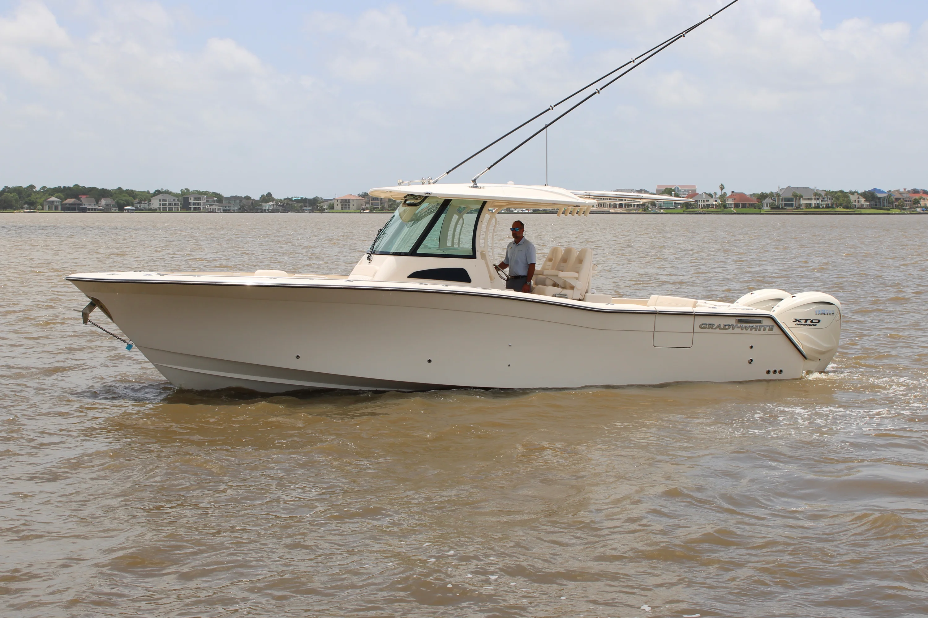 2027 Grady-White 336CAN Image Thumbnail #9