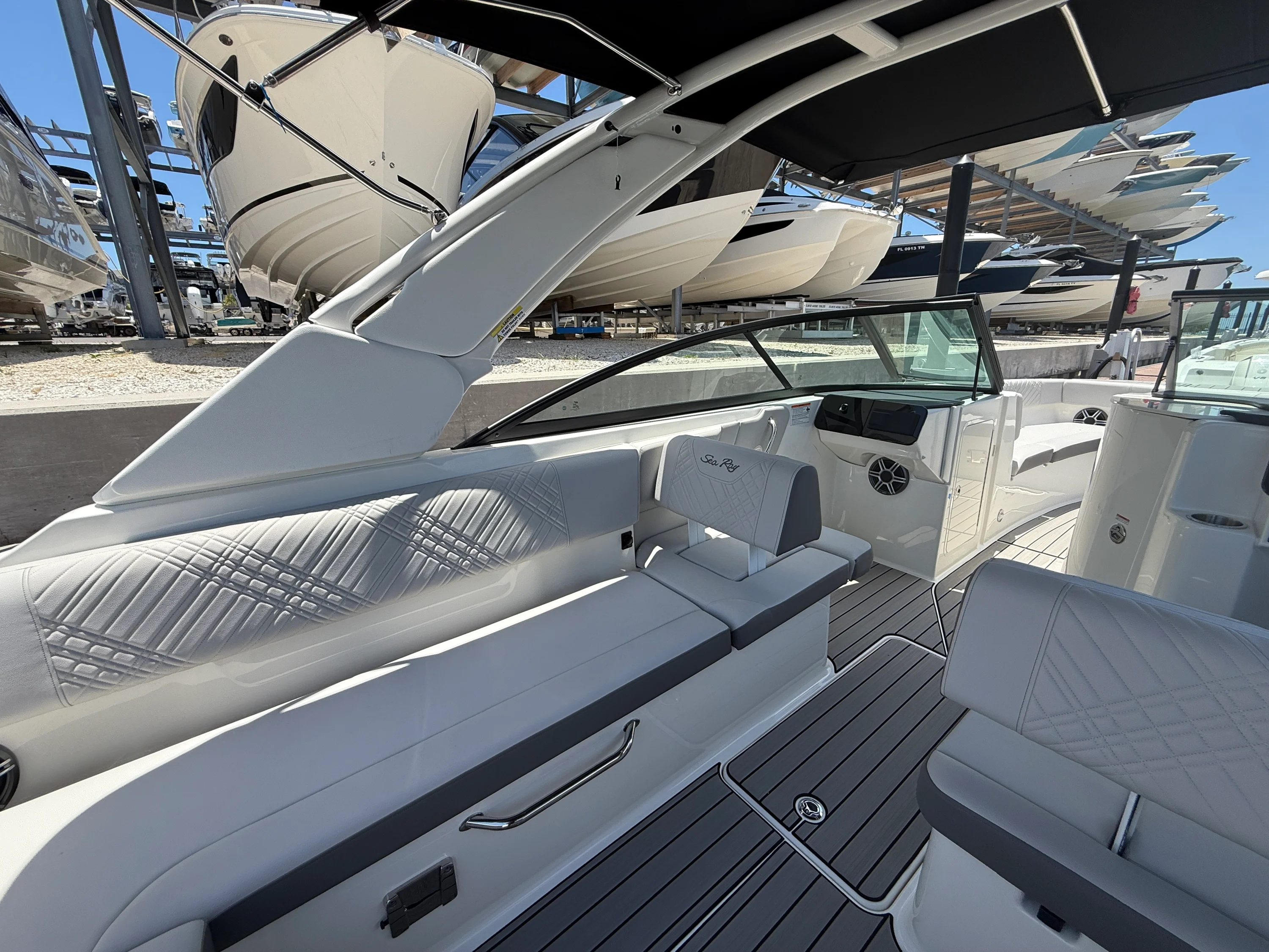 2026 Sea Ray SDX 270 Outboard Image Thumbnail #22