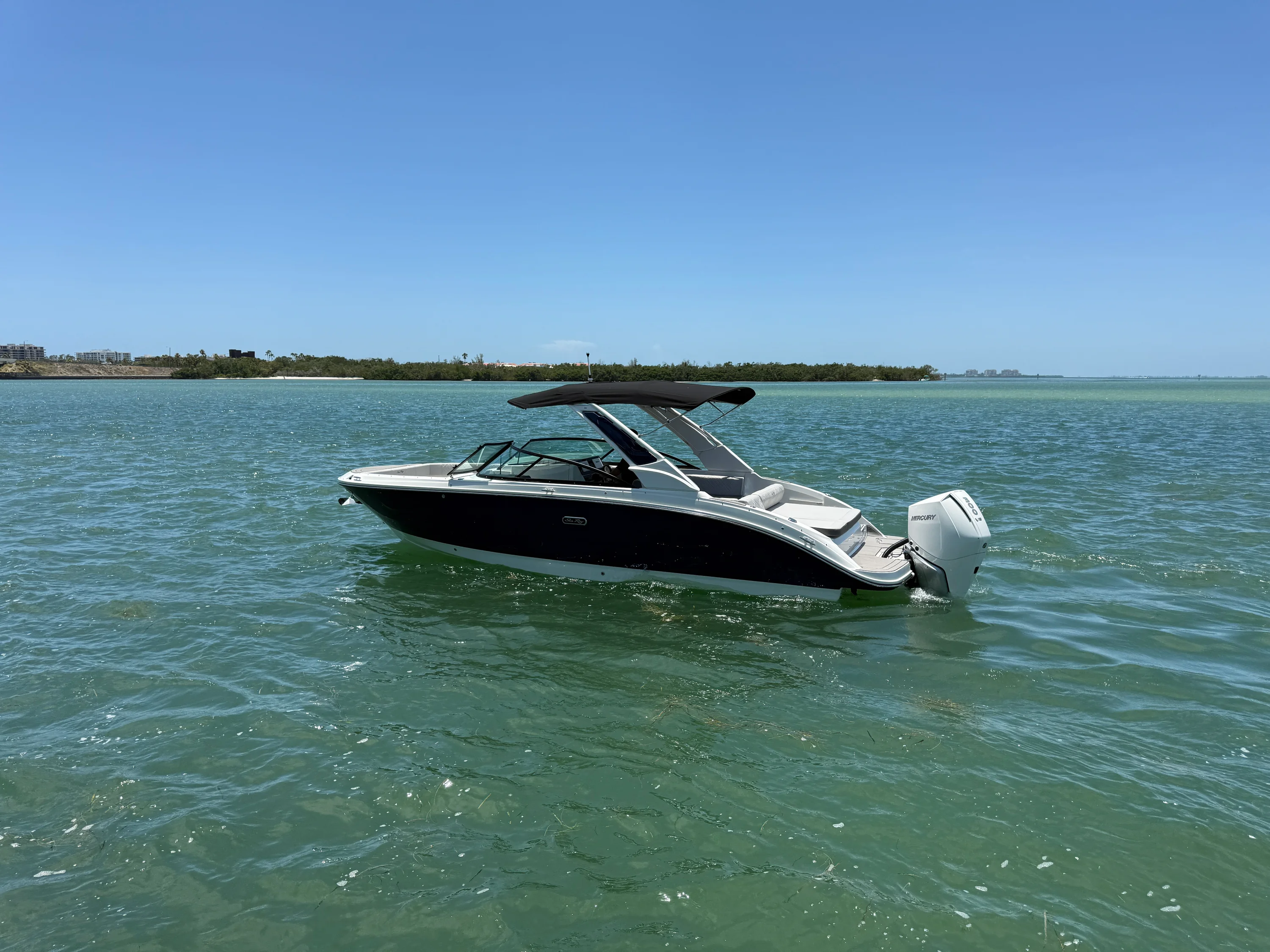 2026 Sea Ray SDX 270 Outboard Image Thumbnail #1