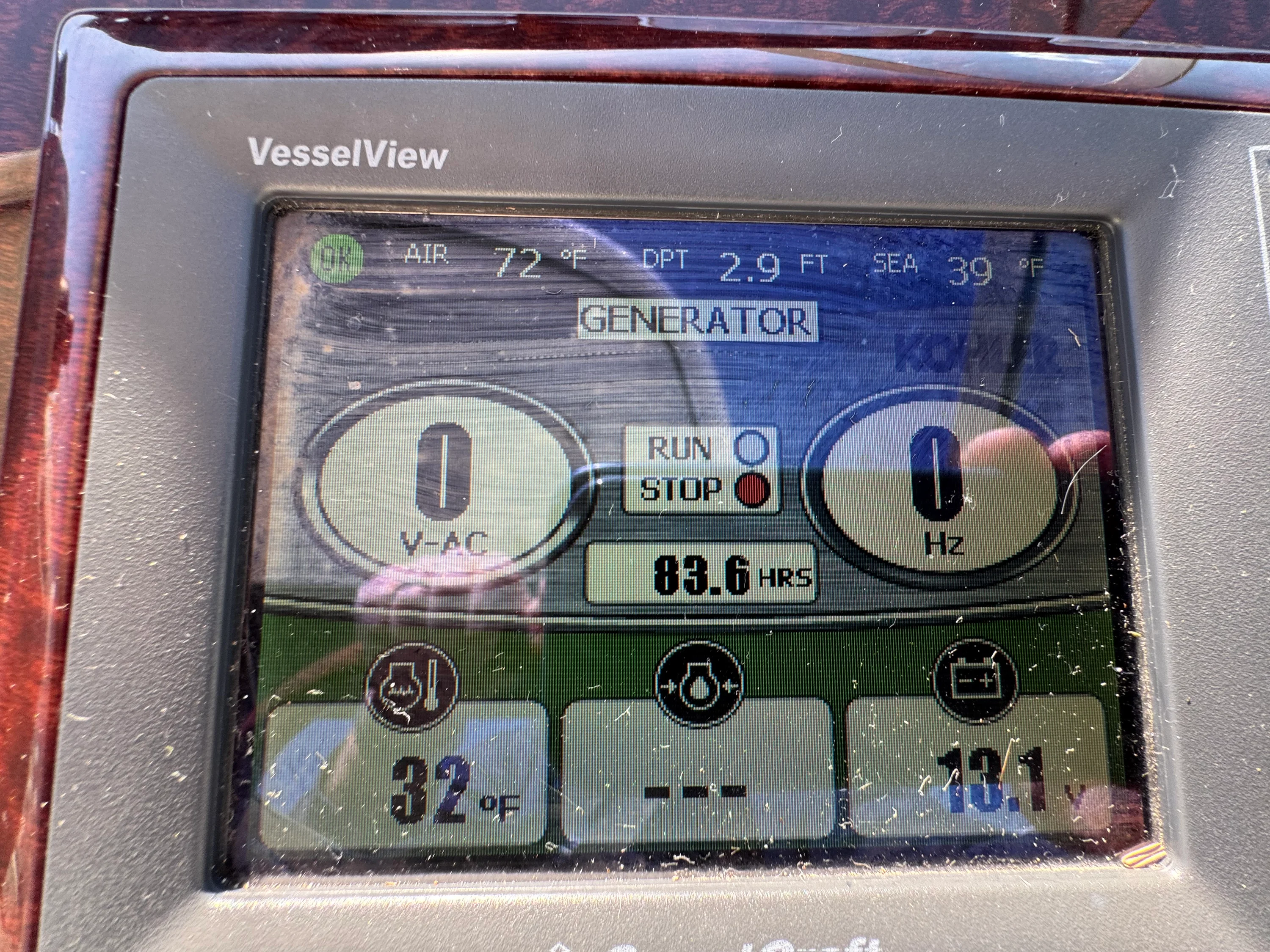 2012 Sea Ray 330 SUNDANCER Image Thumbnail #9