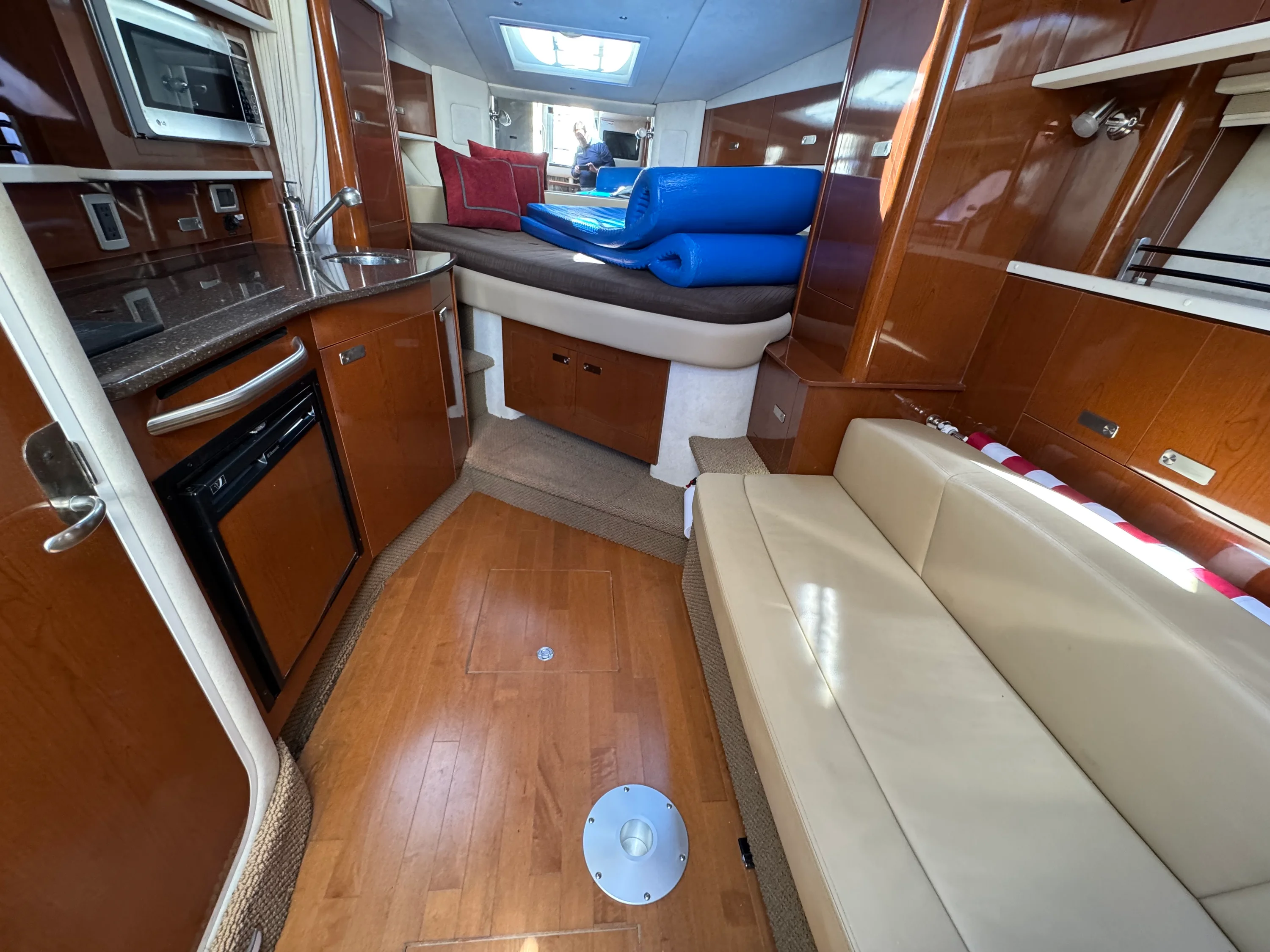 2012 Sea Ray 330 SUNDANCER Image Thumbnail #13