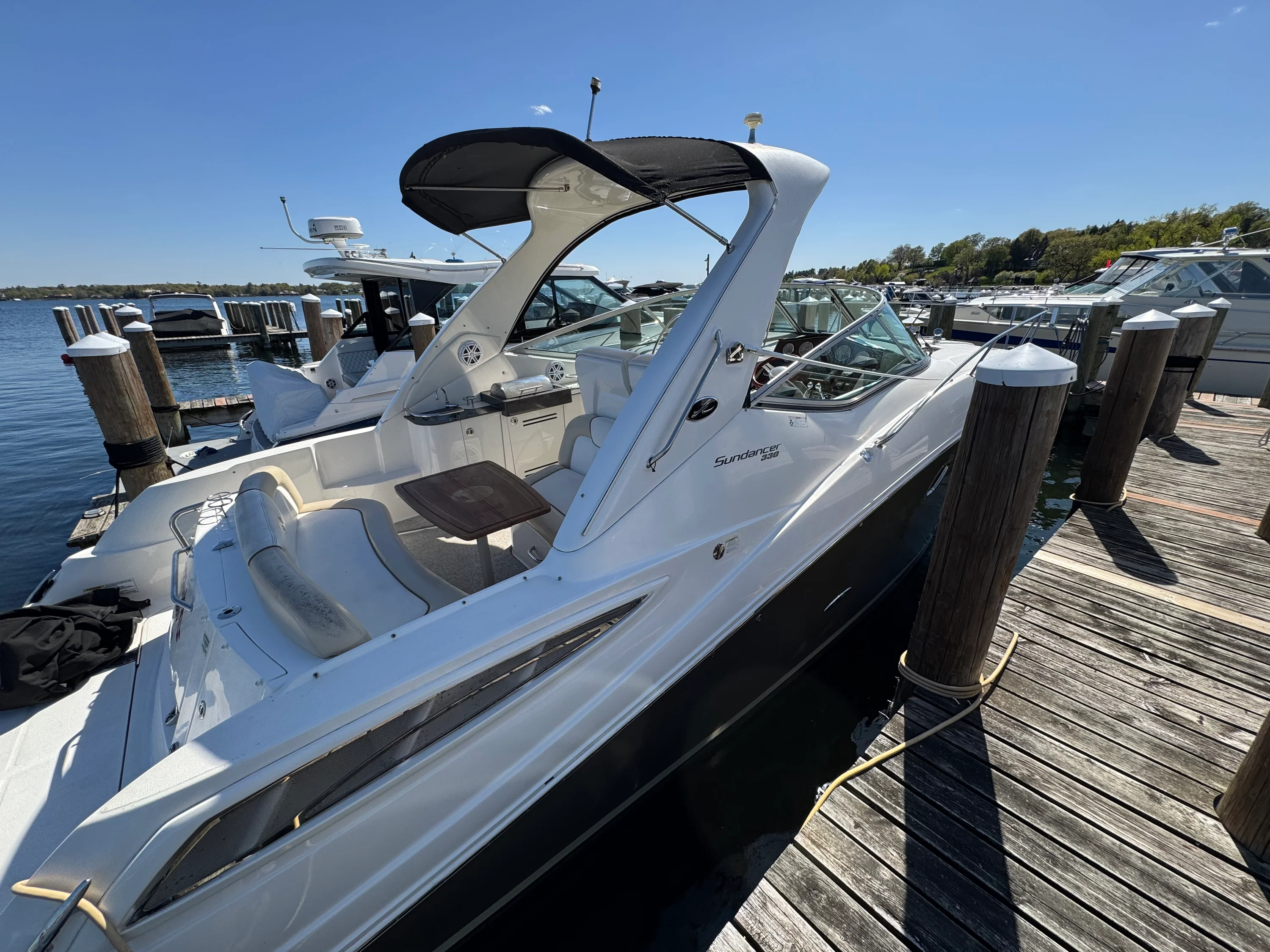 2012 Sea Ray 330 SUNDANCER Image Thumbnail #4
