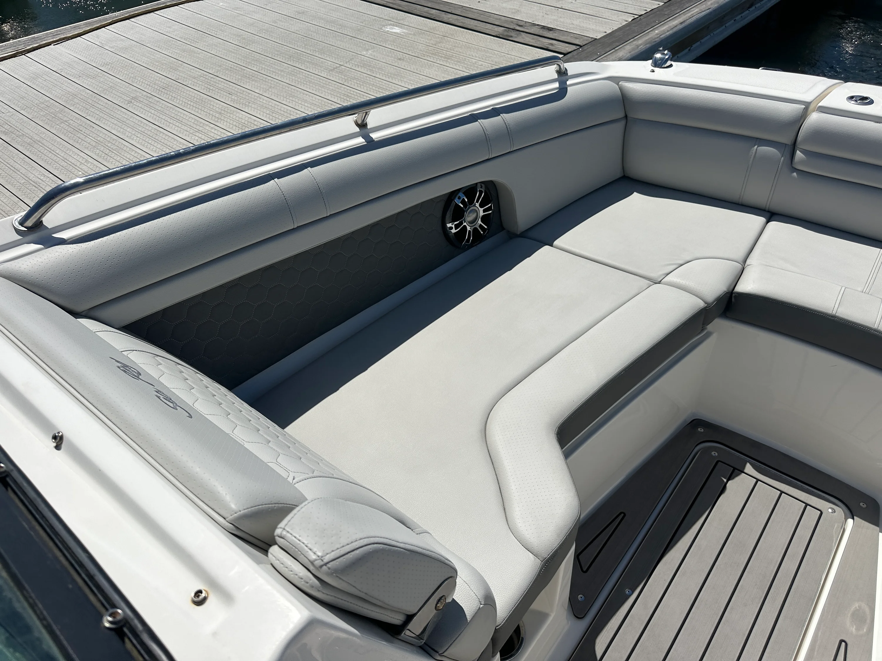 2022 Sea Ray SDX 270 OB Image Thumbnail #13