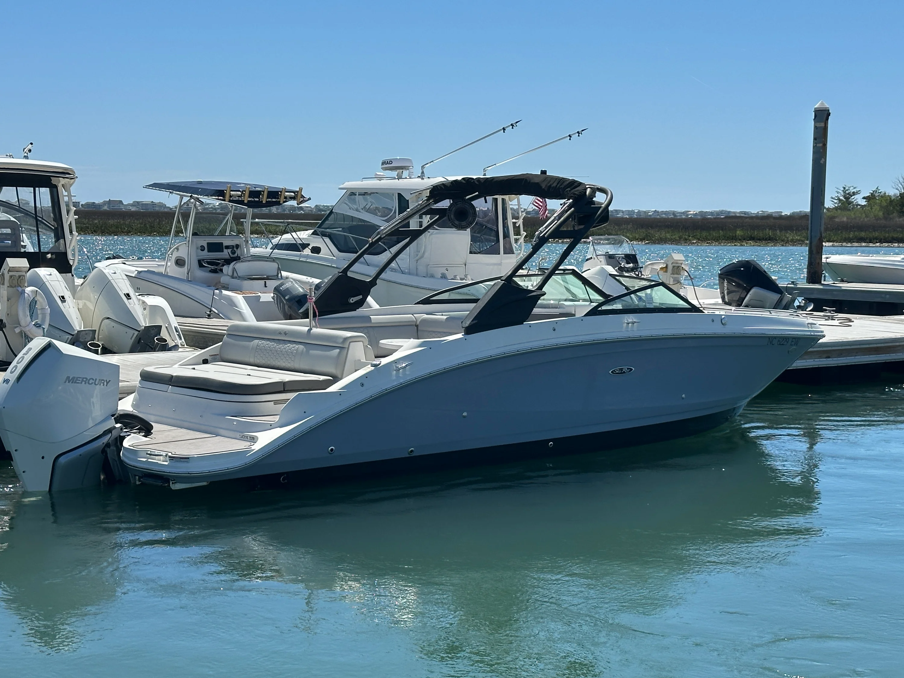 2022 Sea Ray SDX 270 OB Image Thumbnail #1