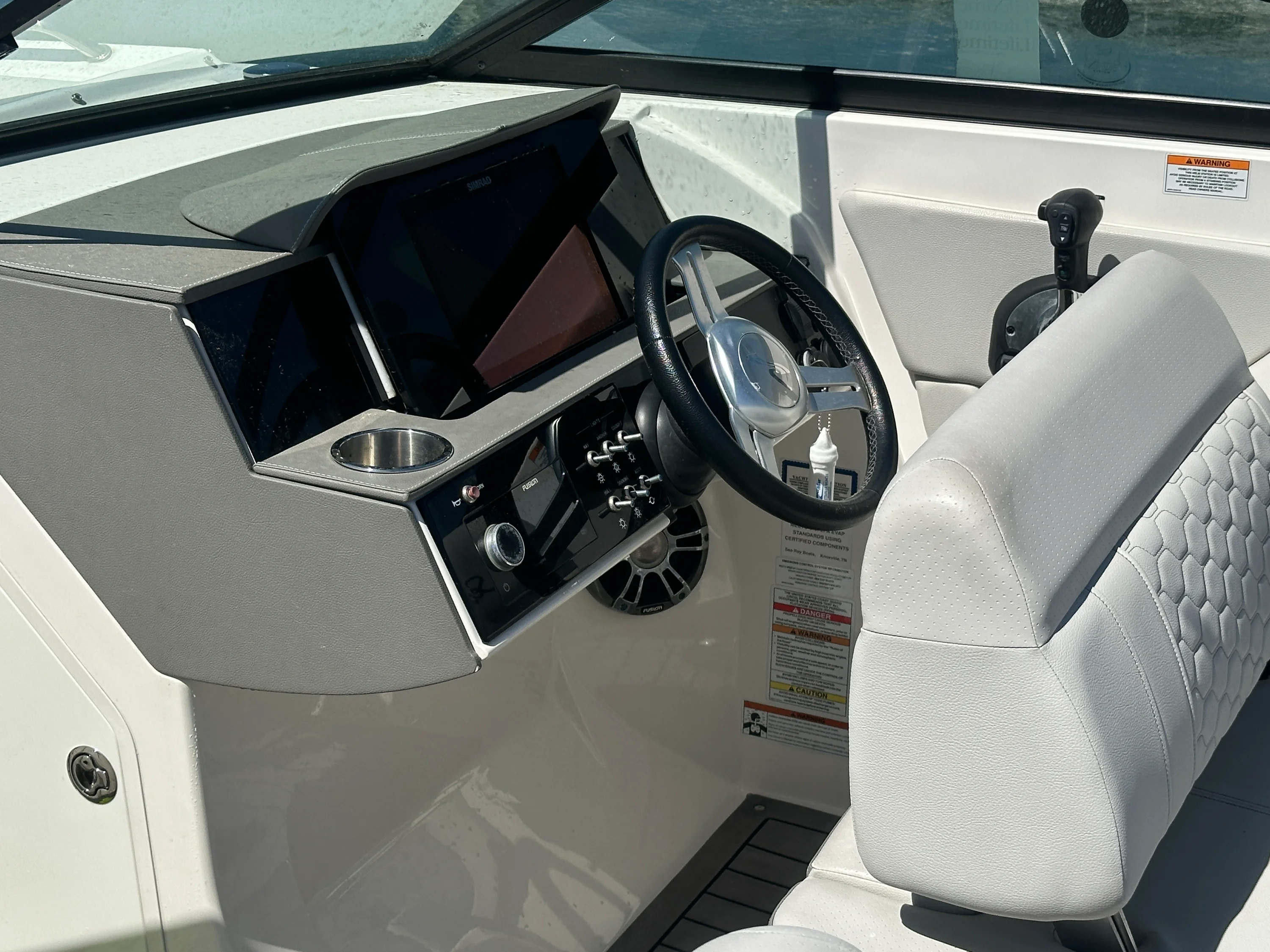 2022 Sea Ray SDX 270 OB Image Thumbnail #23