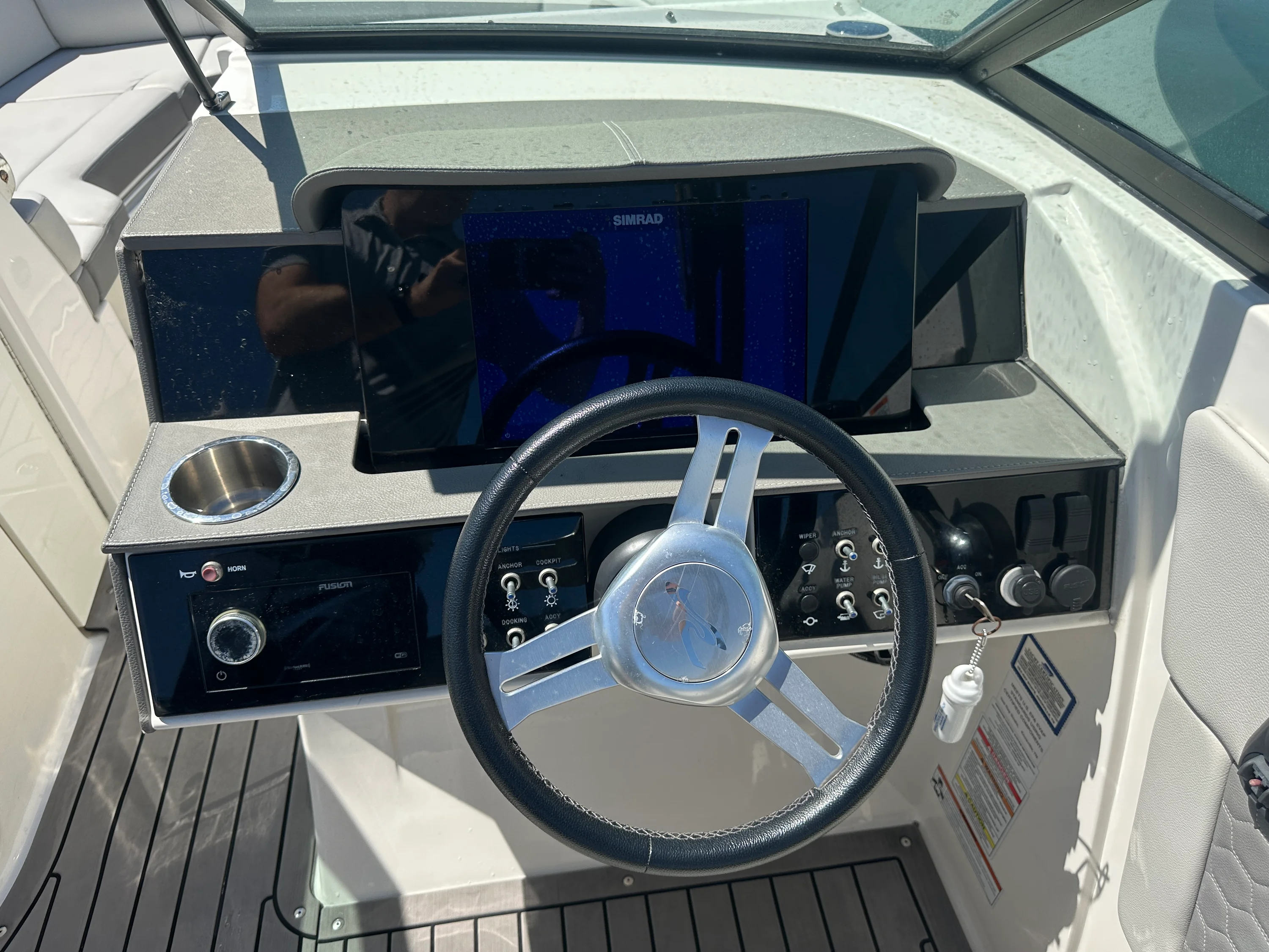 2022 Sea Ray SDX 270 OB Image Thumbnail #10