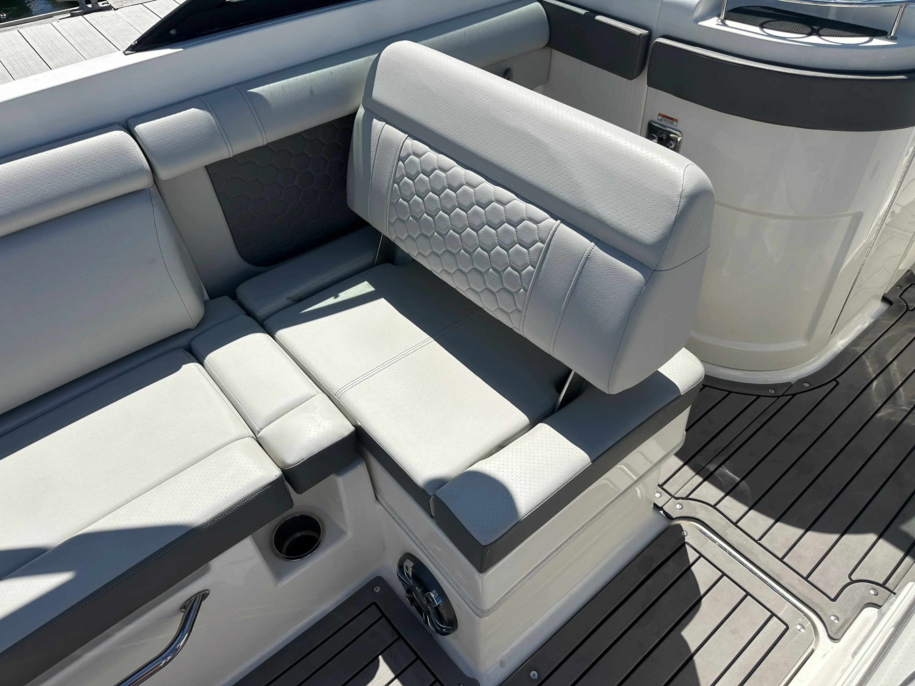 2022 Sea Ray SDX 270 OB Image Thumbnail #20