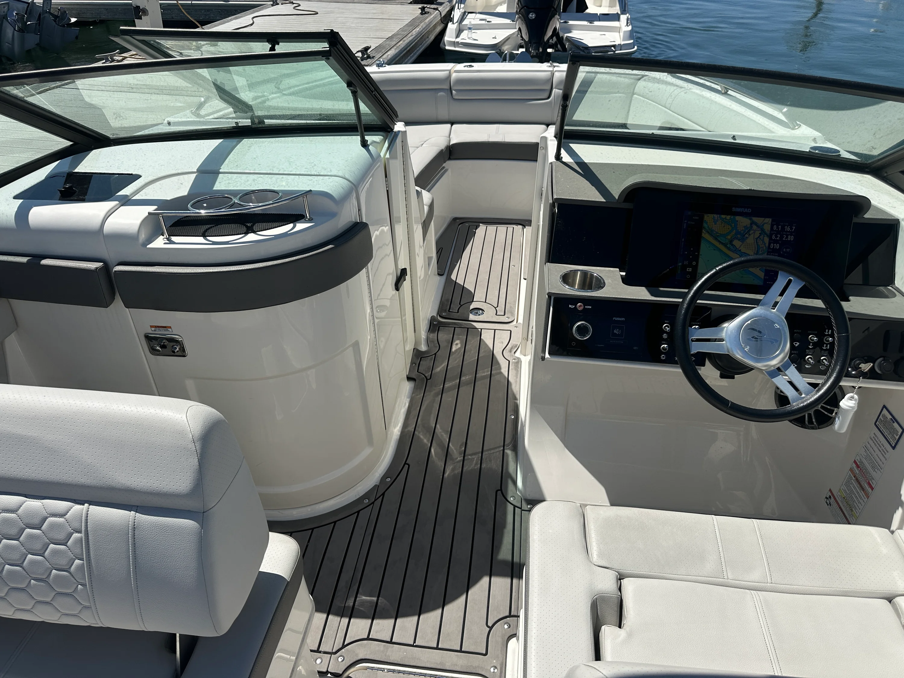 2022 Sea Ray SDX 270 OB Image Thumbnail #19