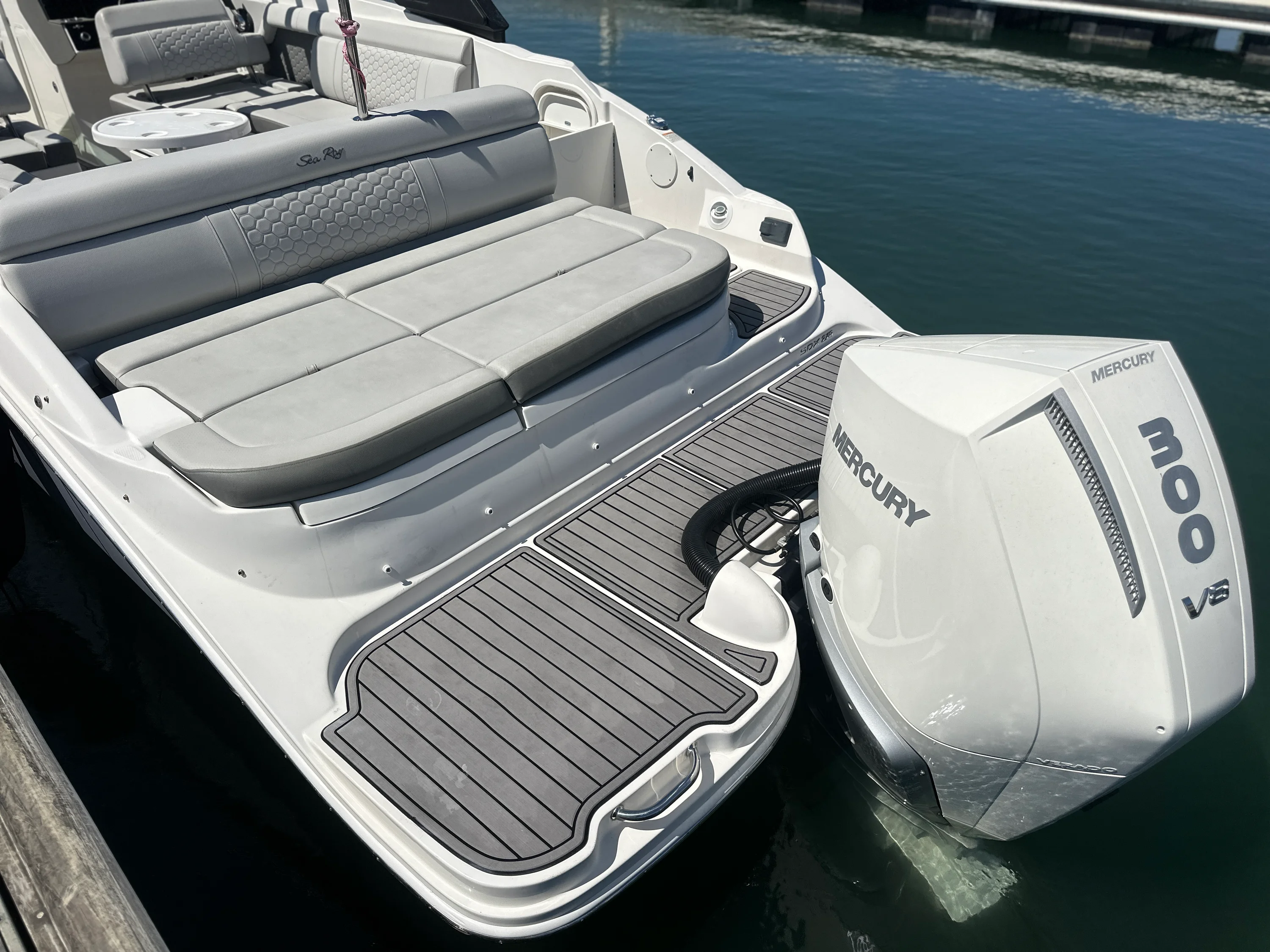 2022 Sea Ray SDX 270 OB Image Thumbnail #5