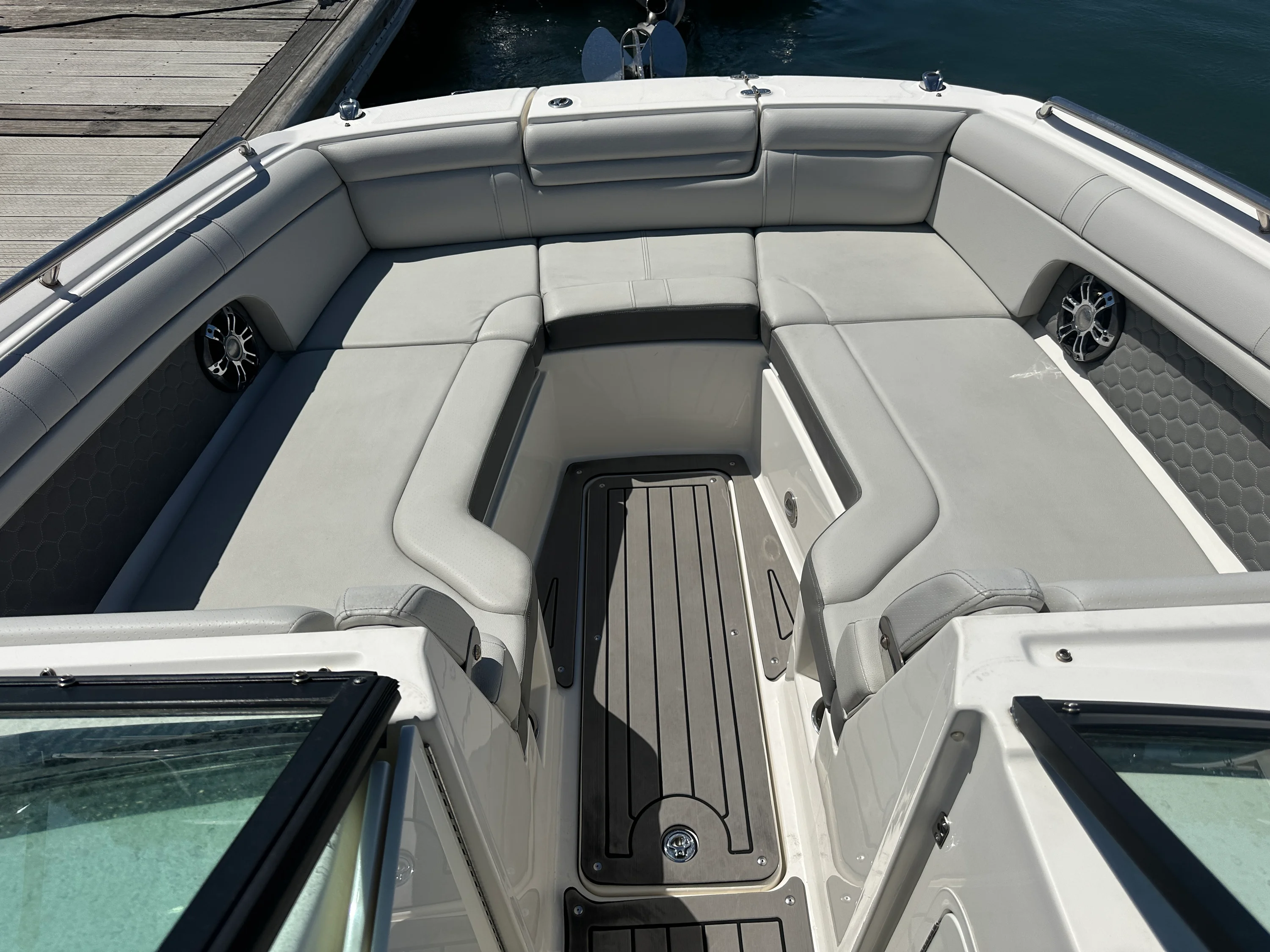 2022 Sea Ray SDX 270 OB Image Thumbnail #11