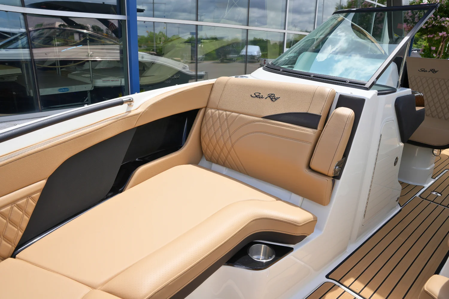 2026 Sea Ray SLX 280 Image Thumbnail #43