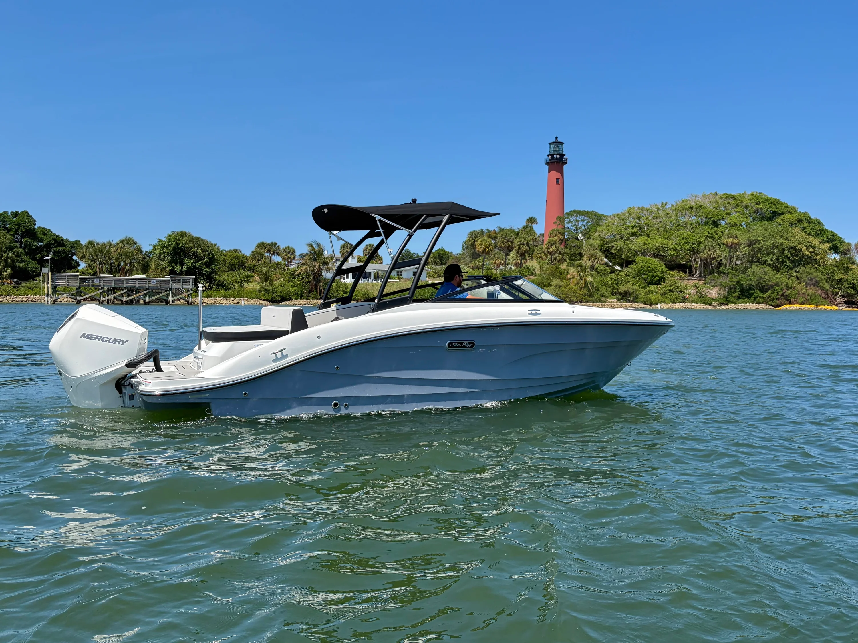 2026 Sea Ray SPX 210 Outboard Image Thumbnail #0