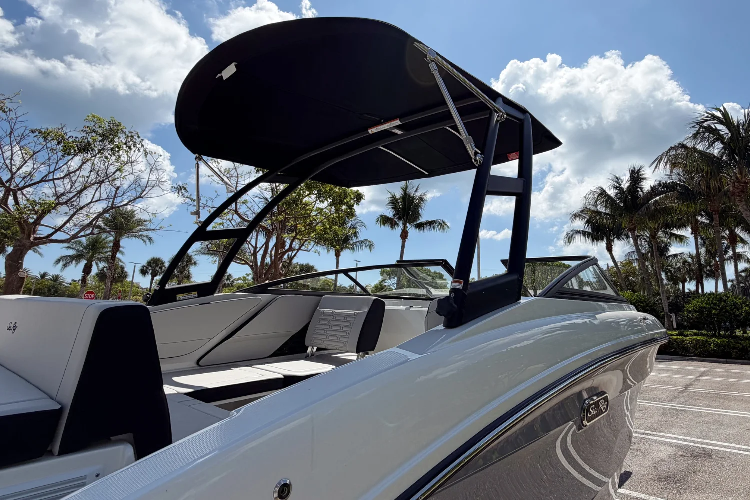 2026 Sea Ray SPX 210 Outboard Image Thumbnail #23