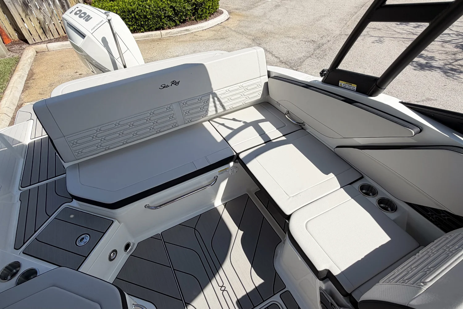 2026 Sea Ray SPX 210 Outboard Image Thumbnail #11