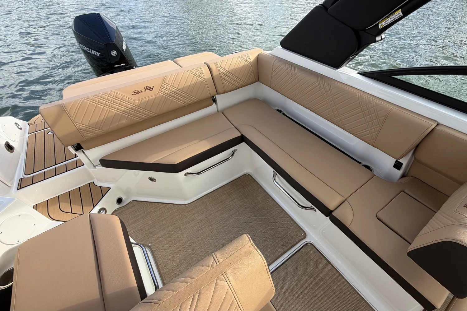 2026 Sea Ray SDX 250 Outboard Image Thumbnail #13