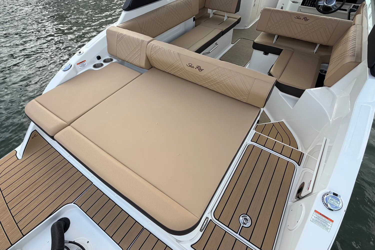2026 Sea Ray SDX 250 Outboard Image Thumbnail #7