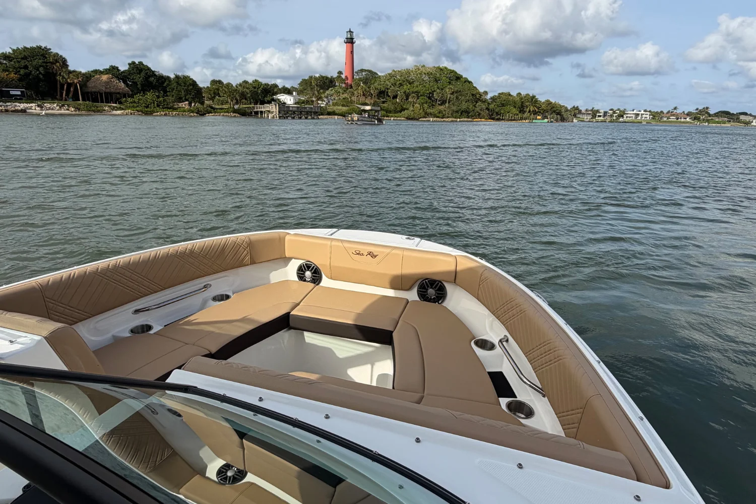 2026 Sea Ray SDX 250 Outboard Image Thumbnail #18