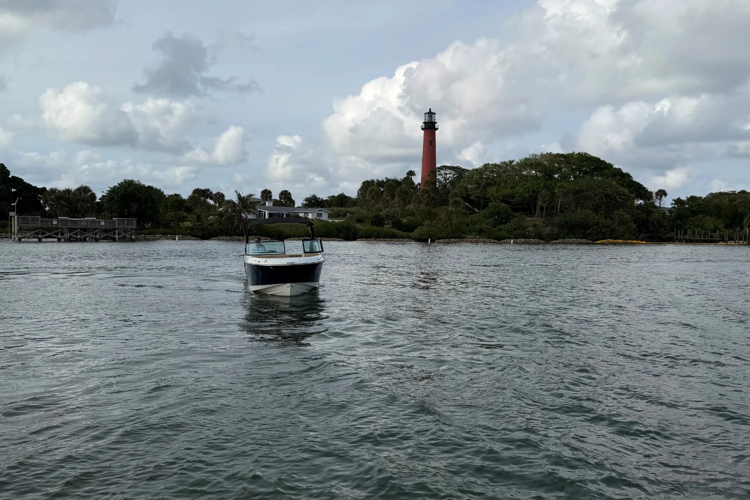 2026 Sea Ray SDX 250 Outboard Image Thumbnail #1