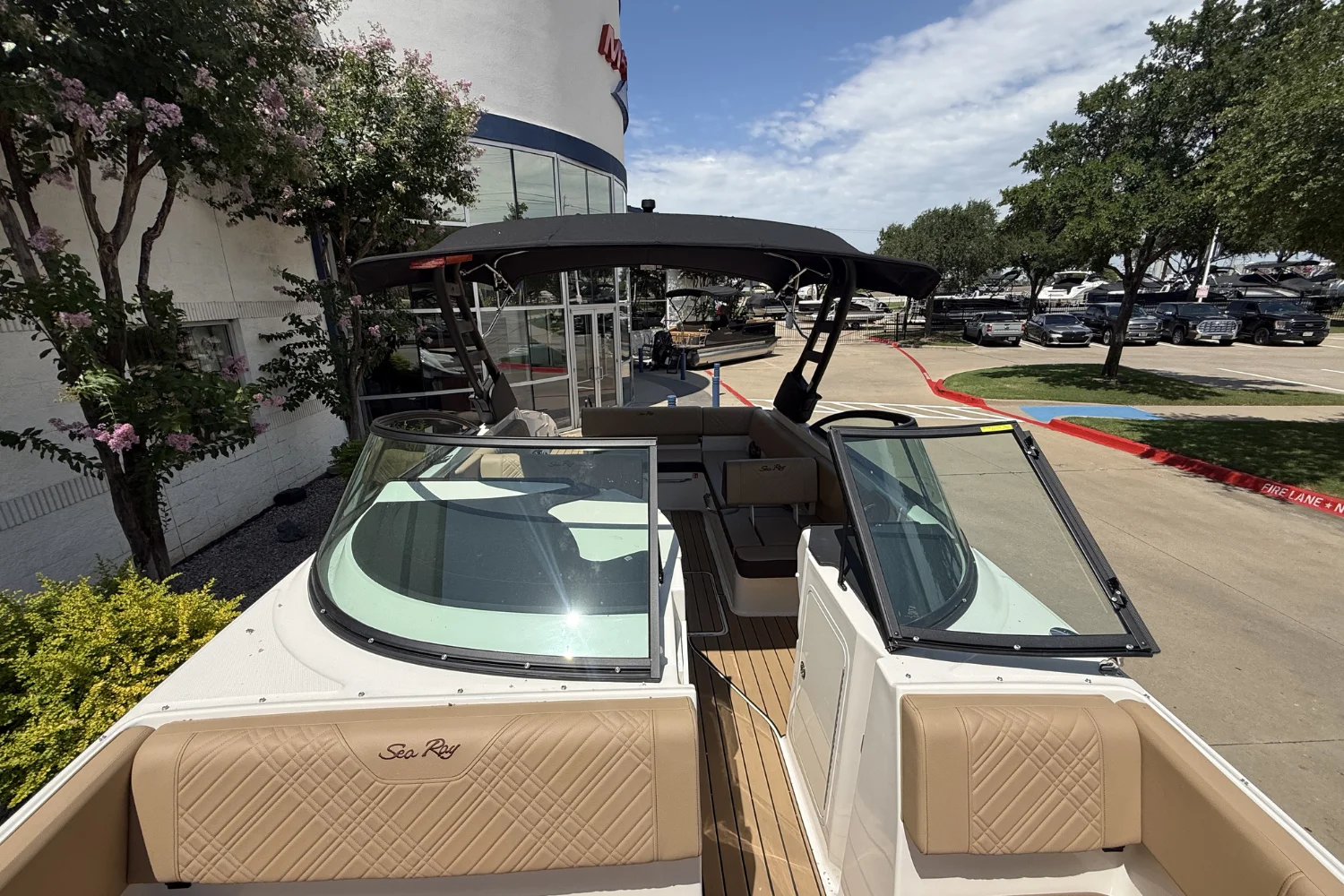 2026 Sea Ray SDX 270 Image Thumbnail #15