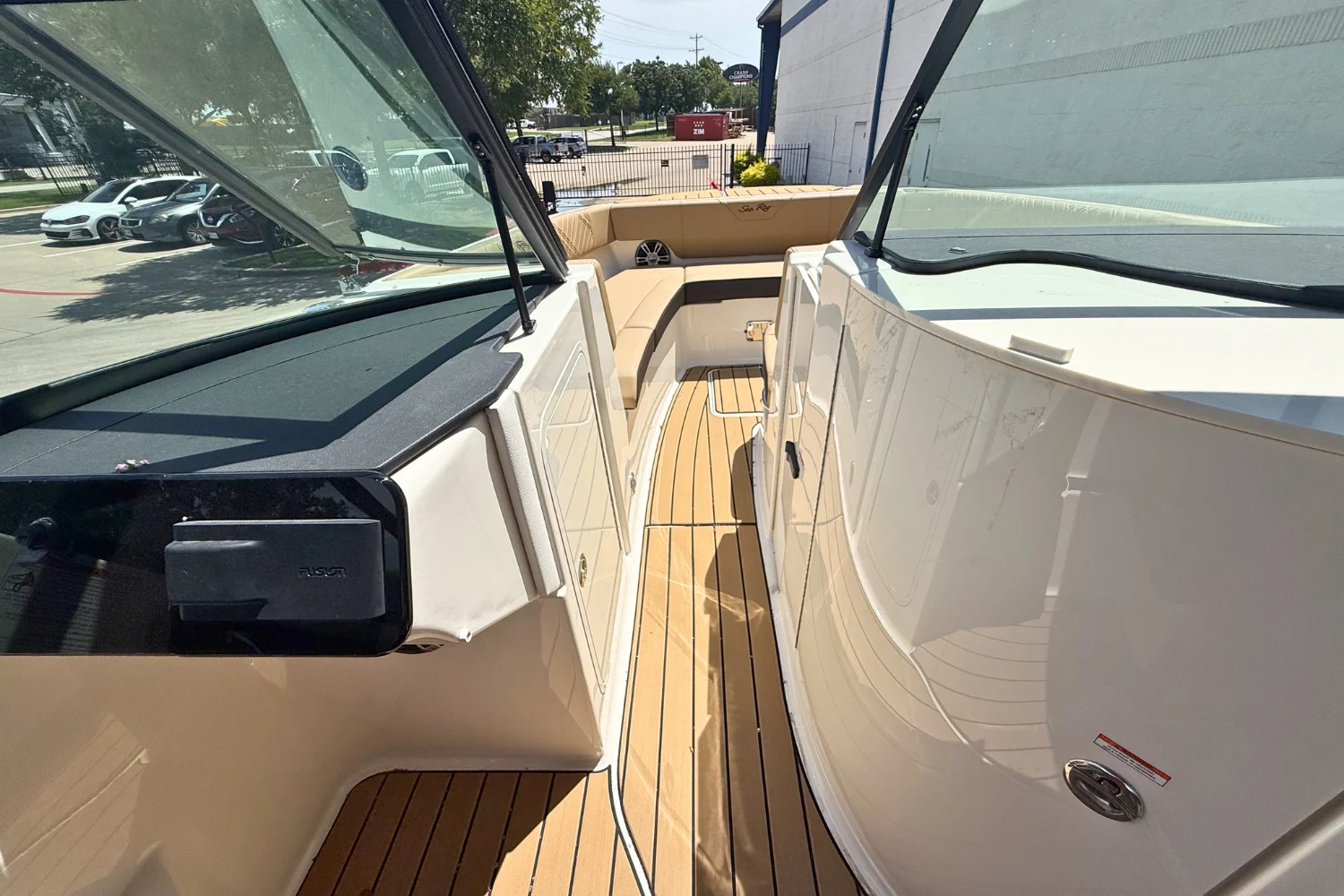 2026 Sea Ray SDX 270 Image Thumbnail #12