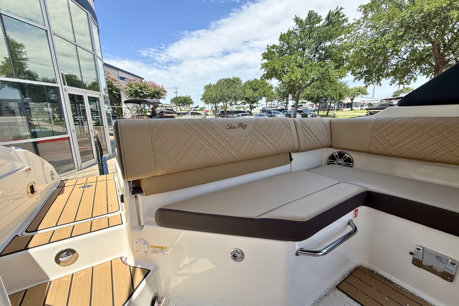 2026 Sea Ray SDX 270 Image Thumbnail #5
