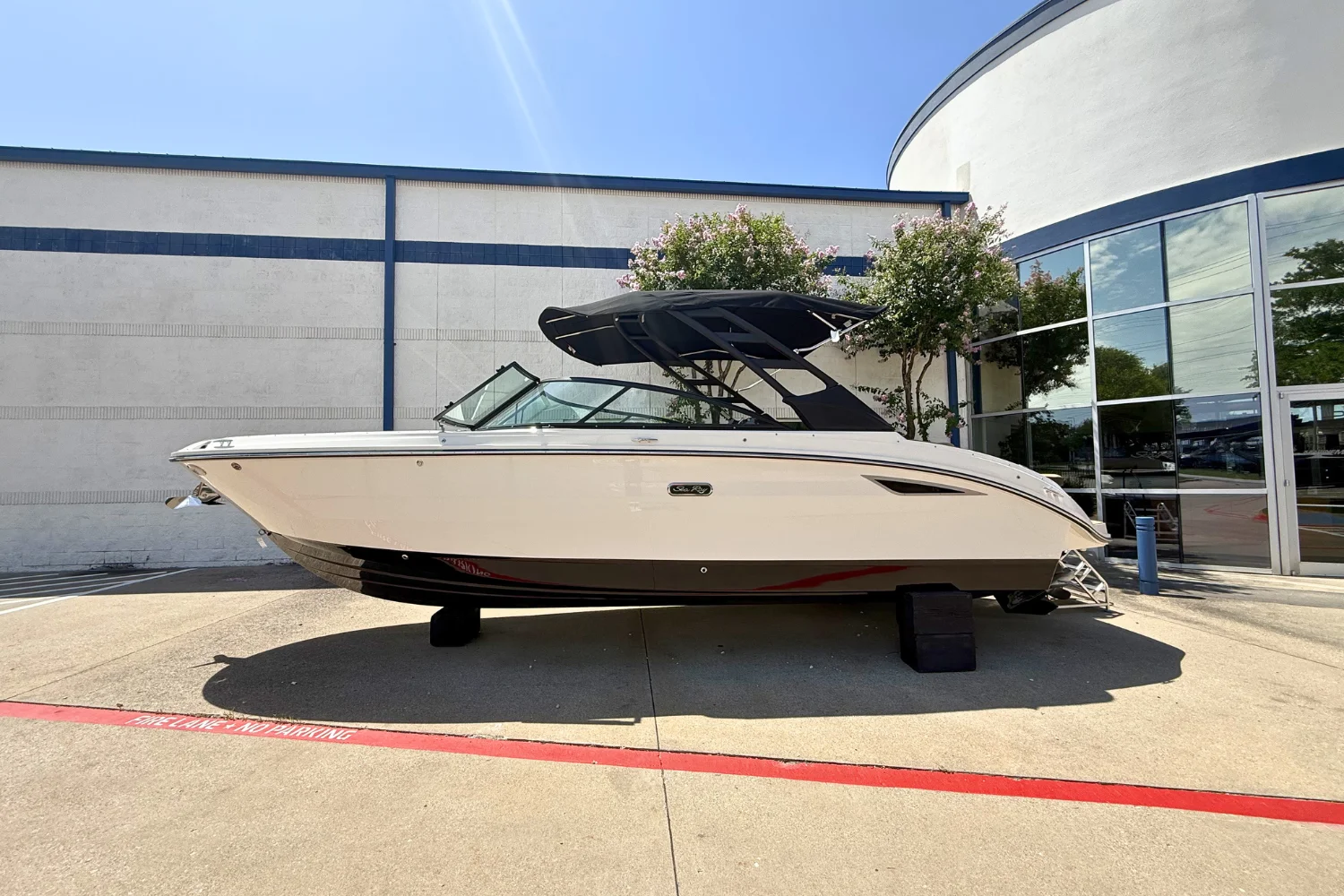 2026 Sea Ray SDX 270 Image Thumbnail #0