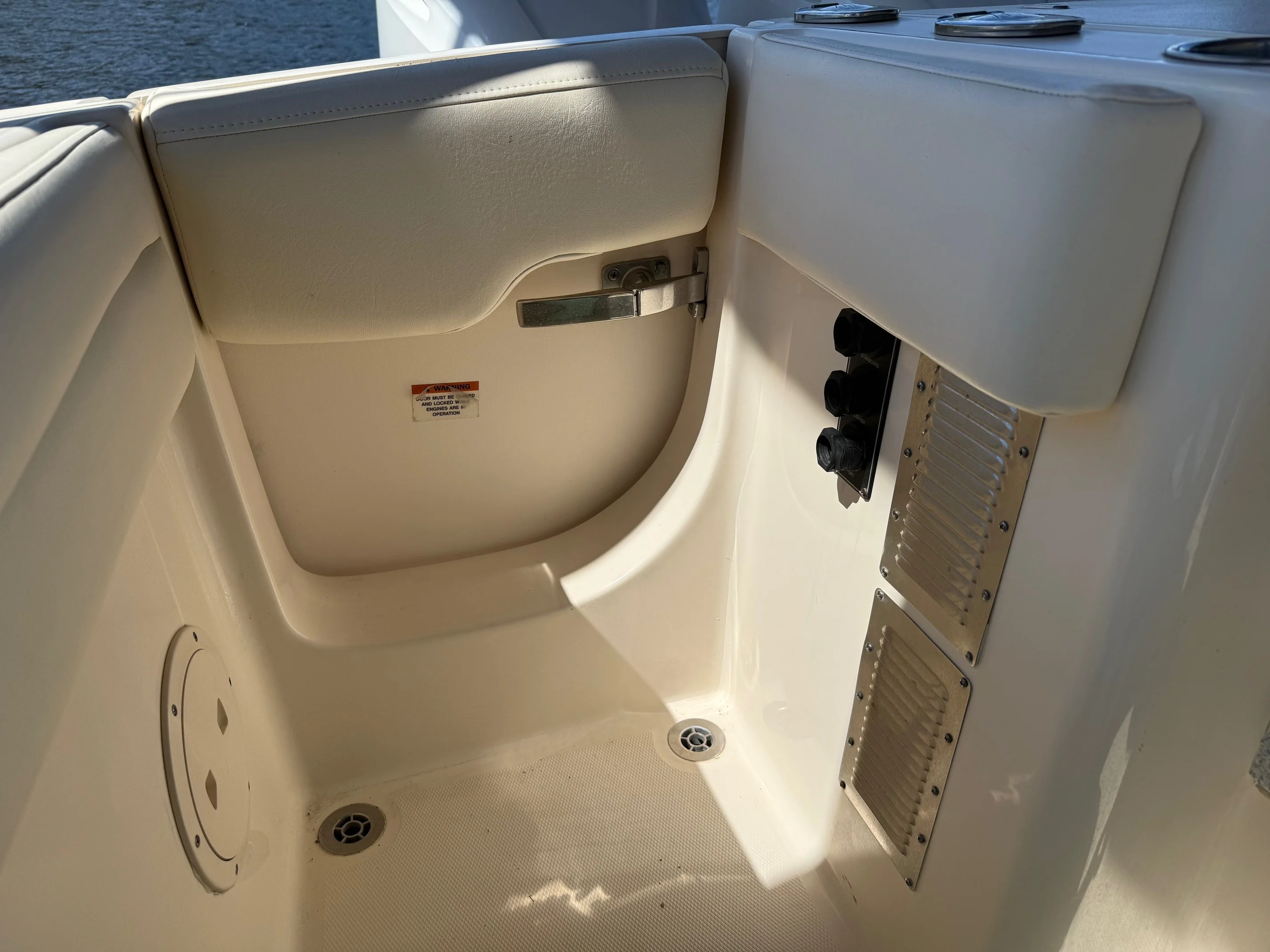 2021 Grady-White CANYON 336 Image Thumbnail #32