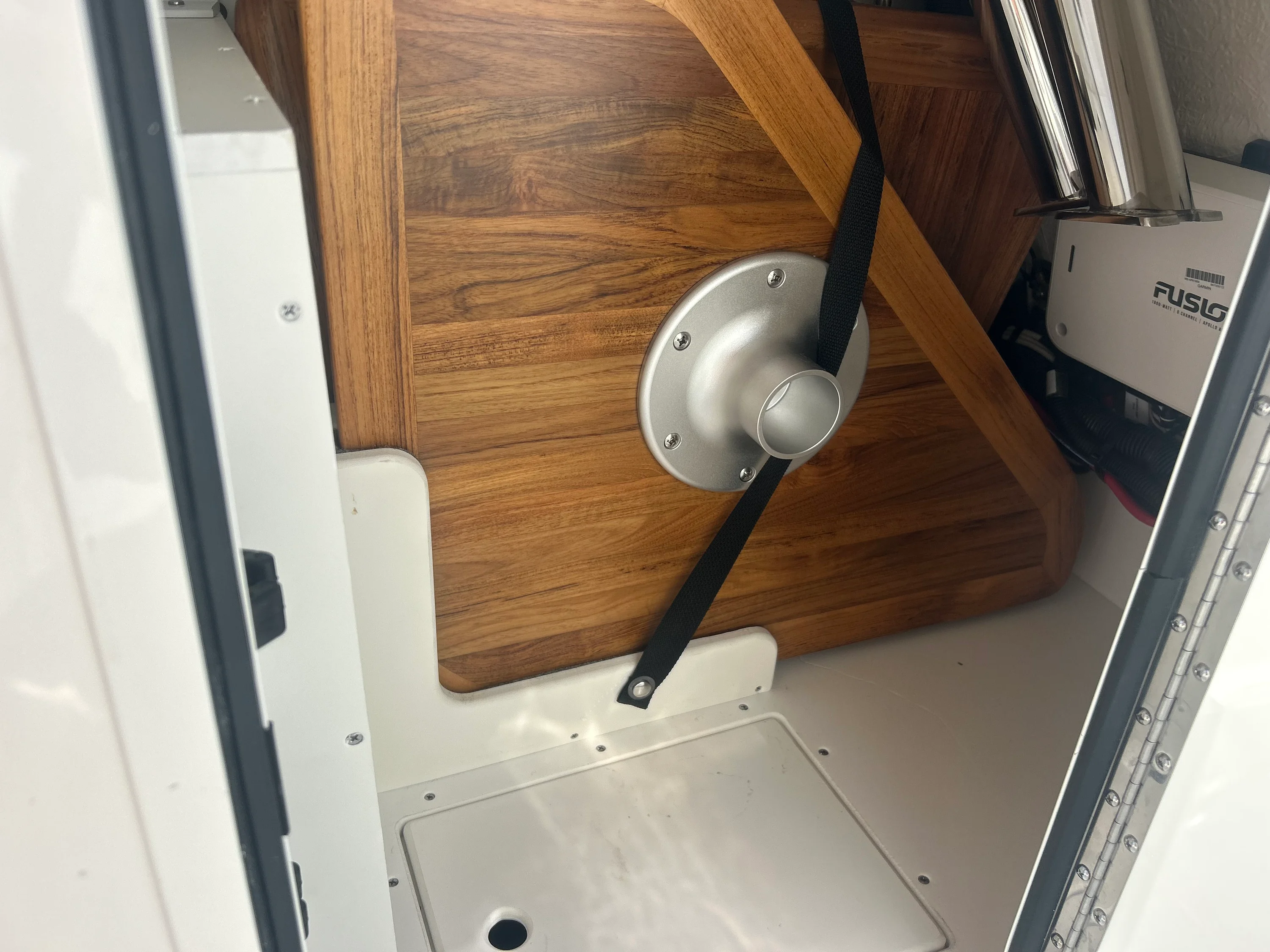 2027 Sea Ray SDX 270 Outboard Image Thumbnail #12