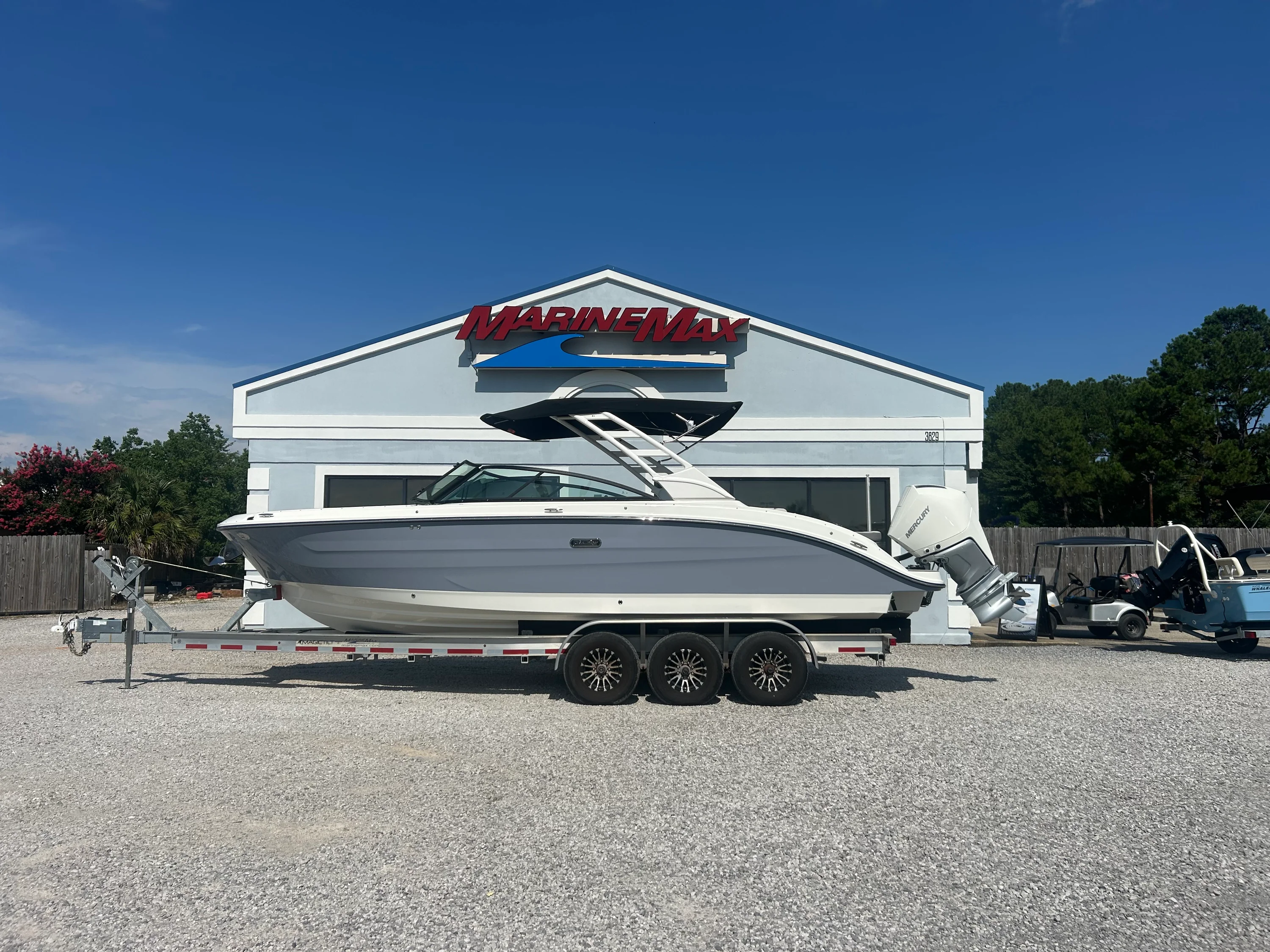 2027 Sea Ray SDX 270 Outboard Image Thumbnail #0