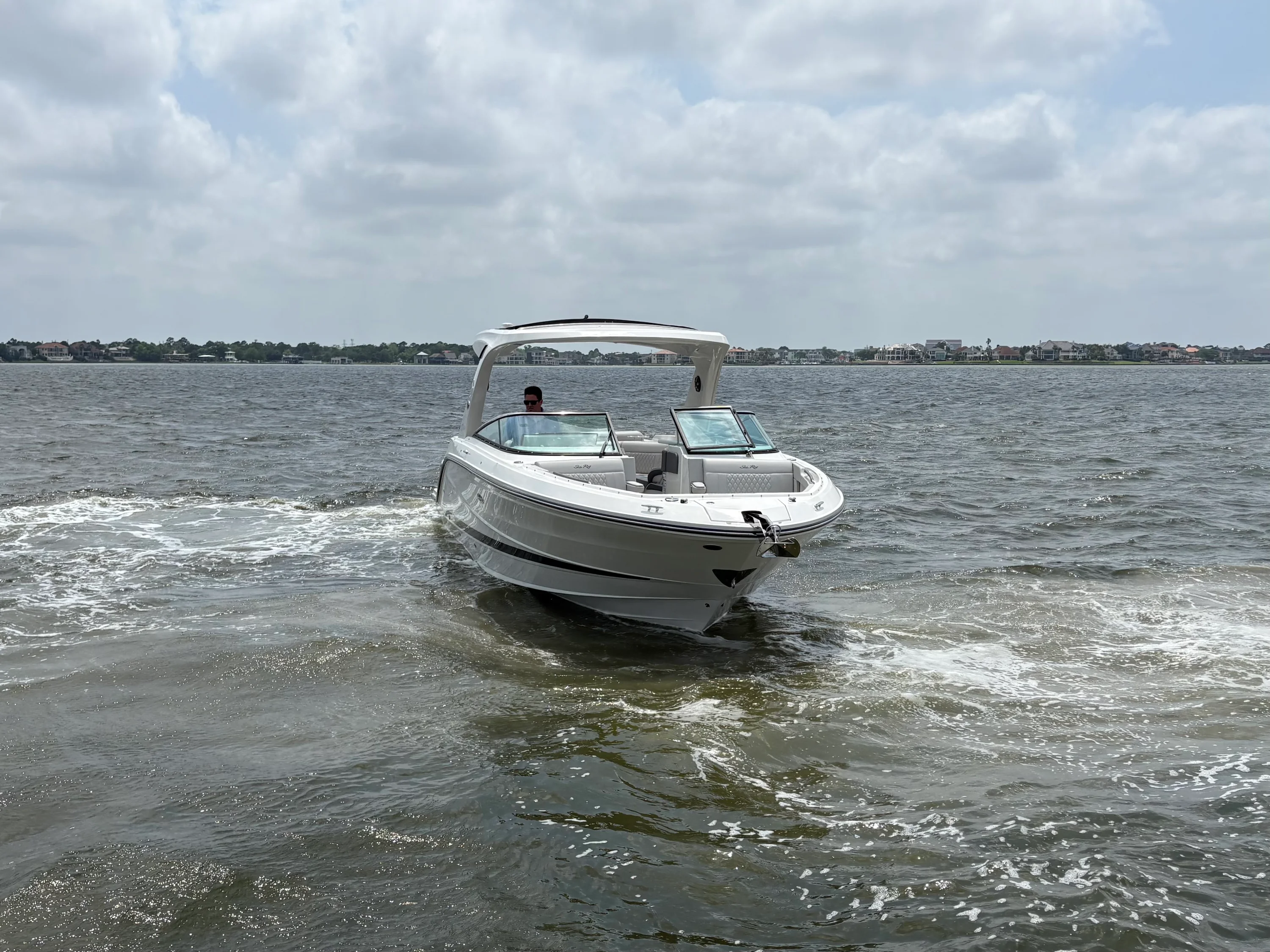 2026 Sea Ray SLX 310 Outboard Image Thumbnail #9