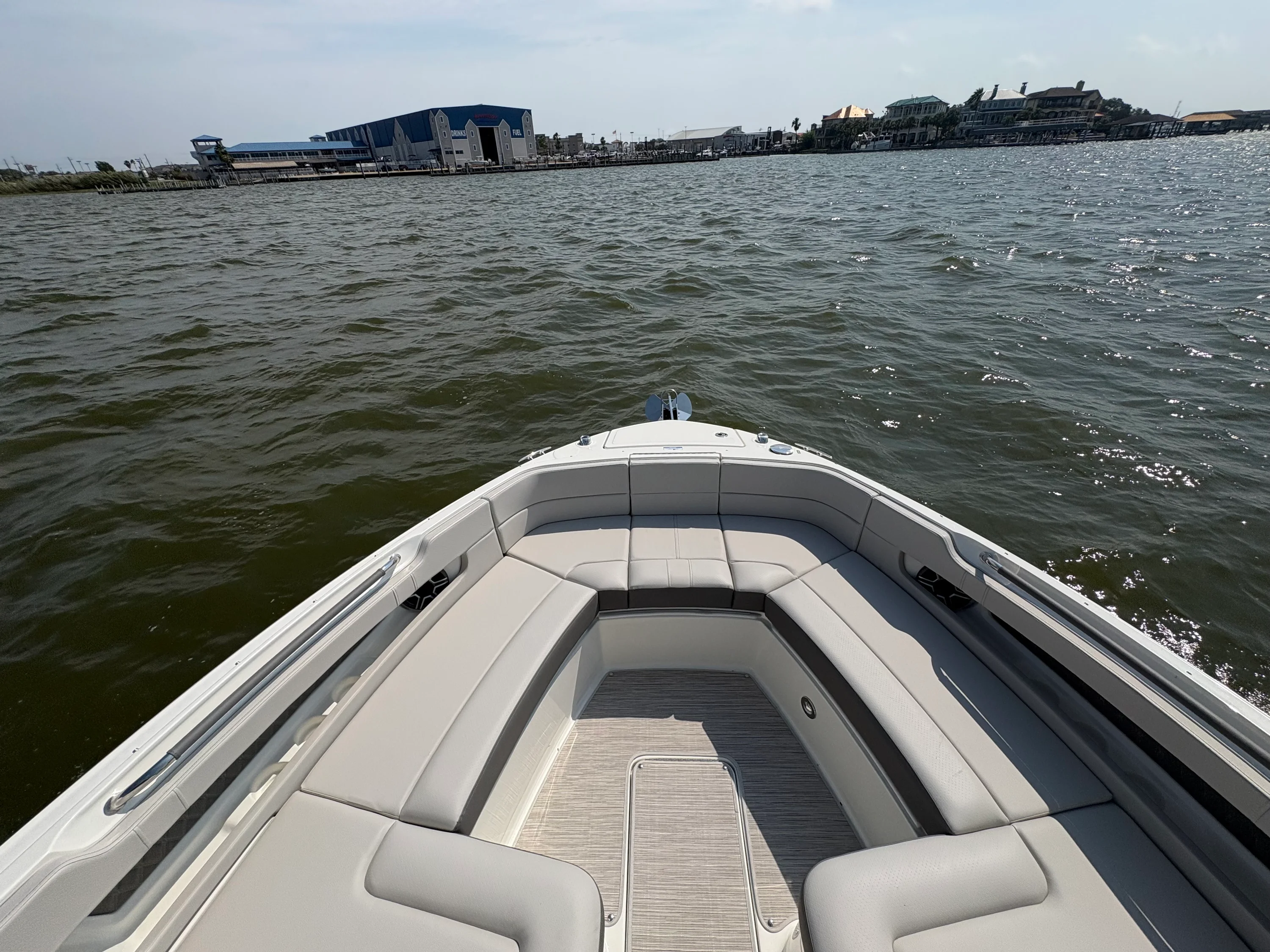 2026 Sea Ray SLX 310 Outboard Image Thumbnail #32