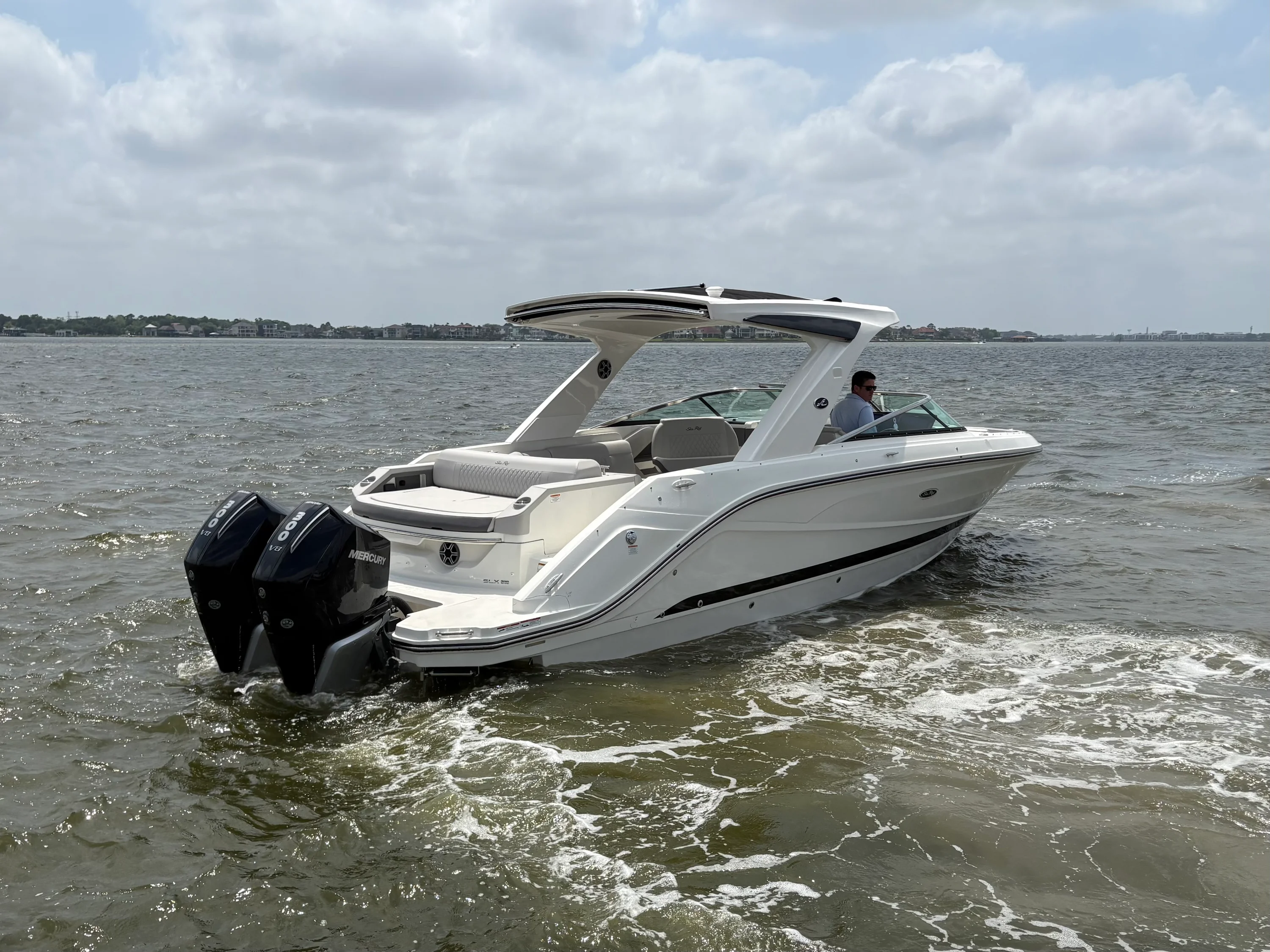 2026 Sea Ray SLX 310 Outboard Image Thumbnail #6