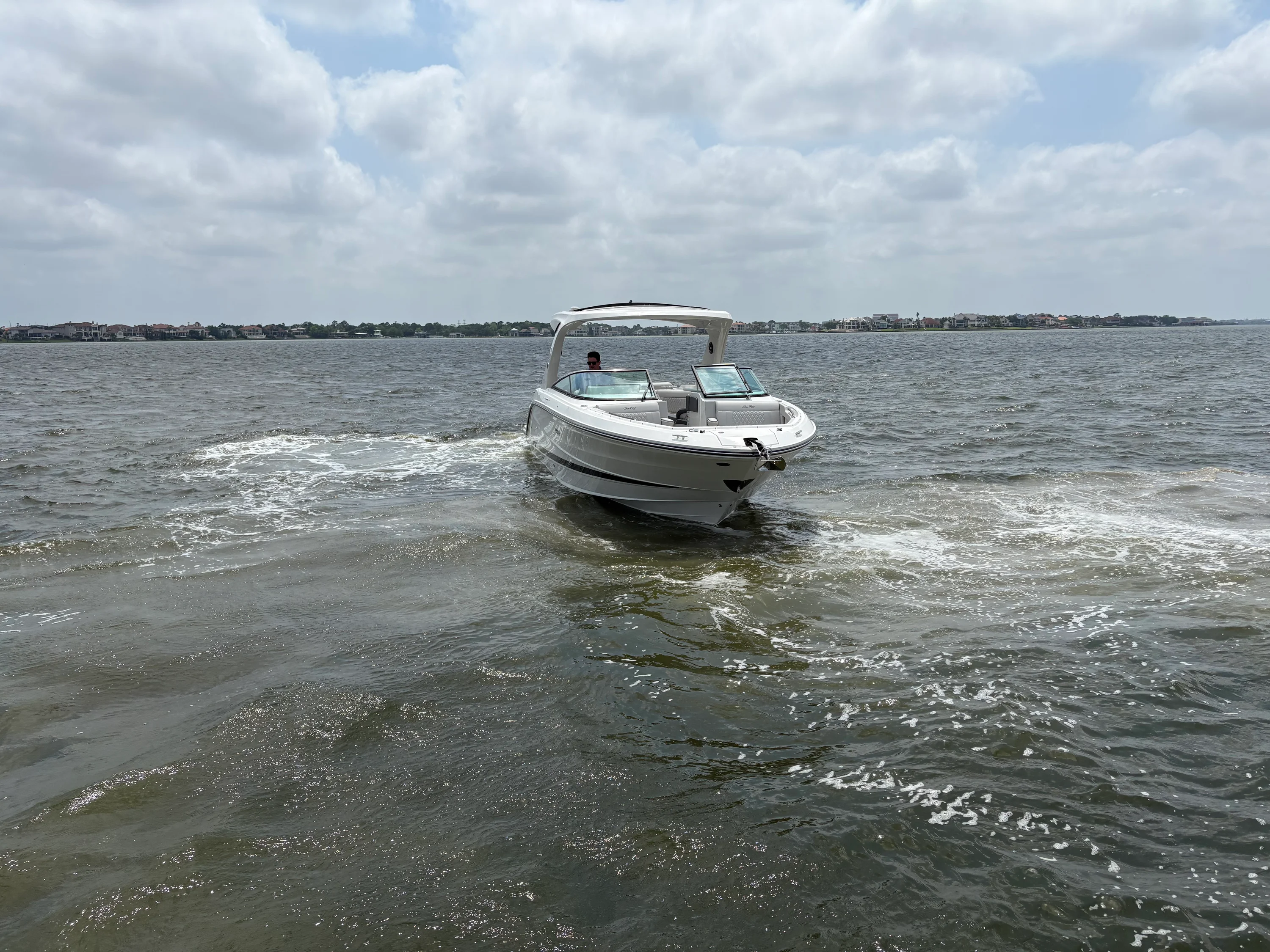 2026 Sea Ray SLX 310 Outboard Image Thumbnail #4