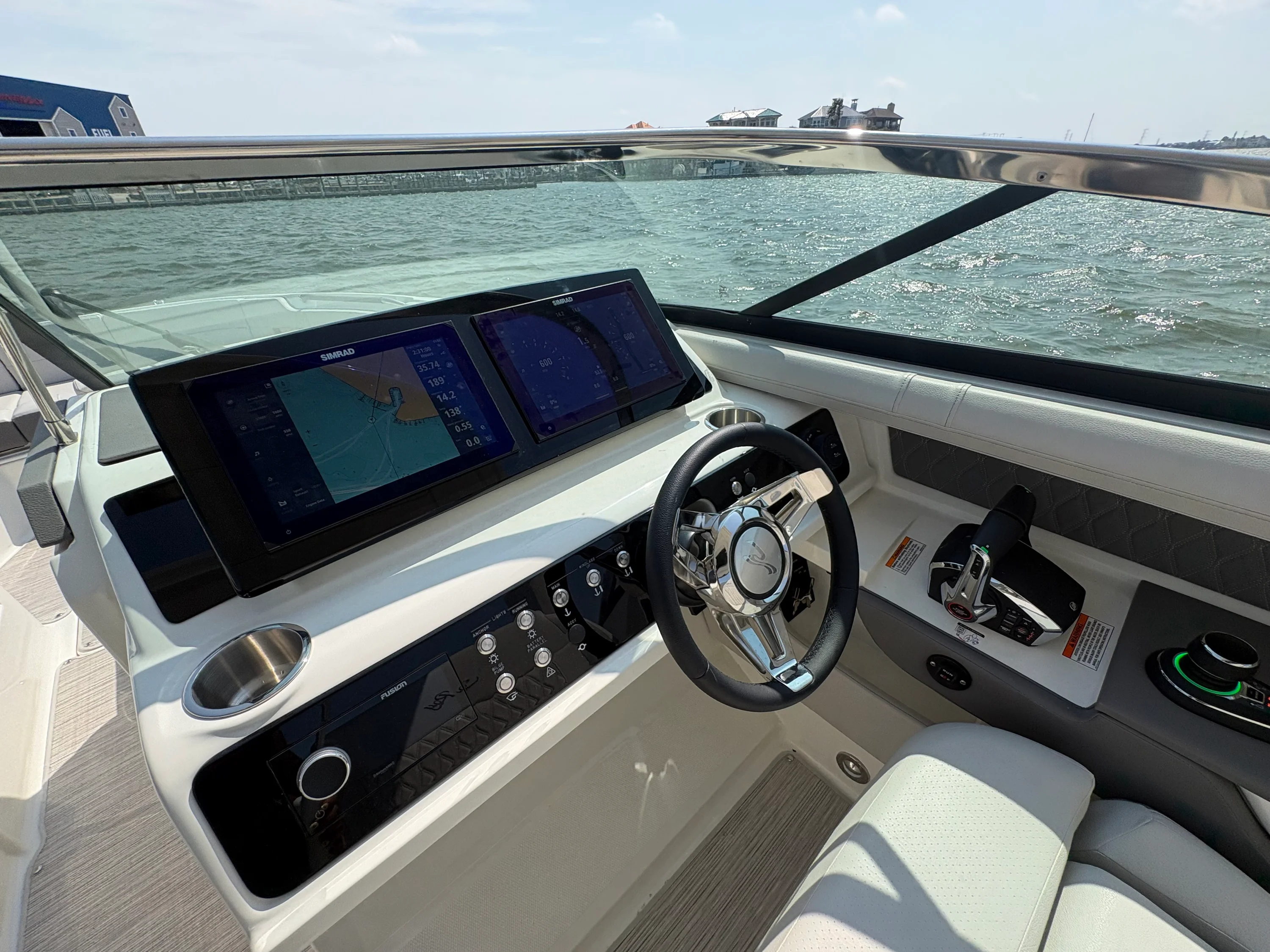 2026 Sea Ray SLX 310 Outboard Image Thumbnail #36