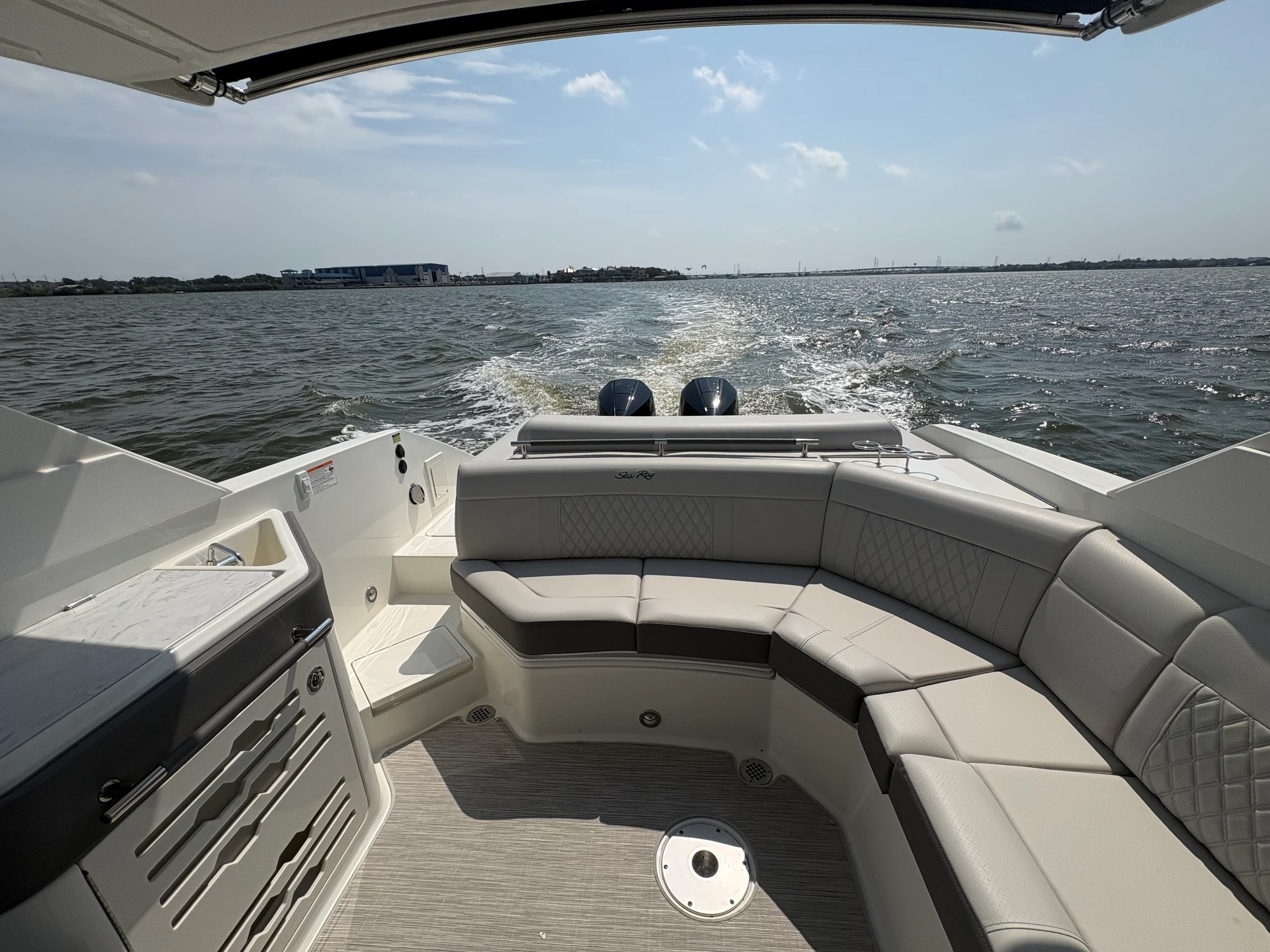 2026 Sea Ray SLX 310 Outboard Image Thumbnail #20