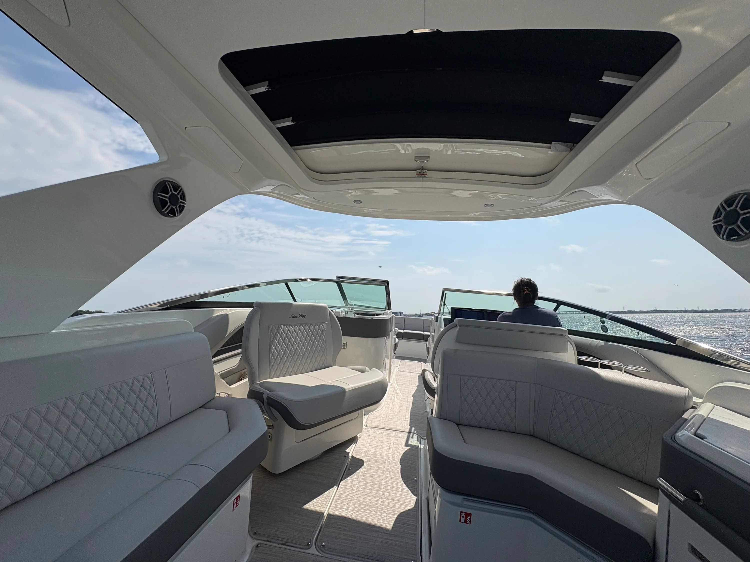 2026 Sea Ray SLX 310 Outboard Image Thumbnail #27