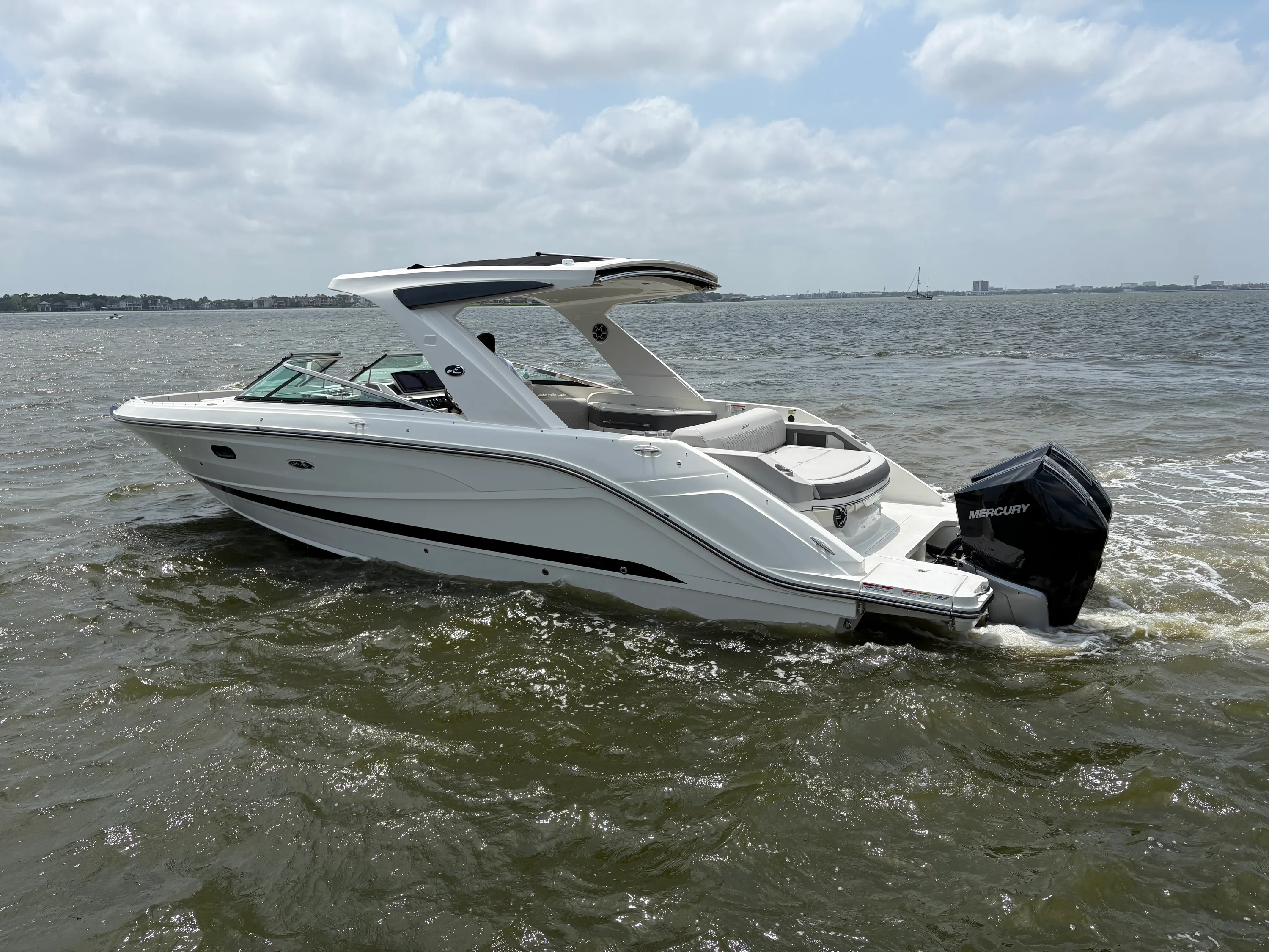 2026 Sea Ray SLX 310 Outboard Image Thumbnail #13