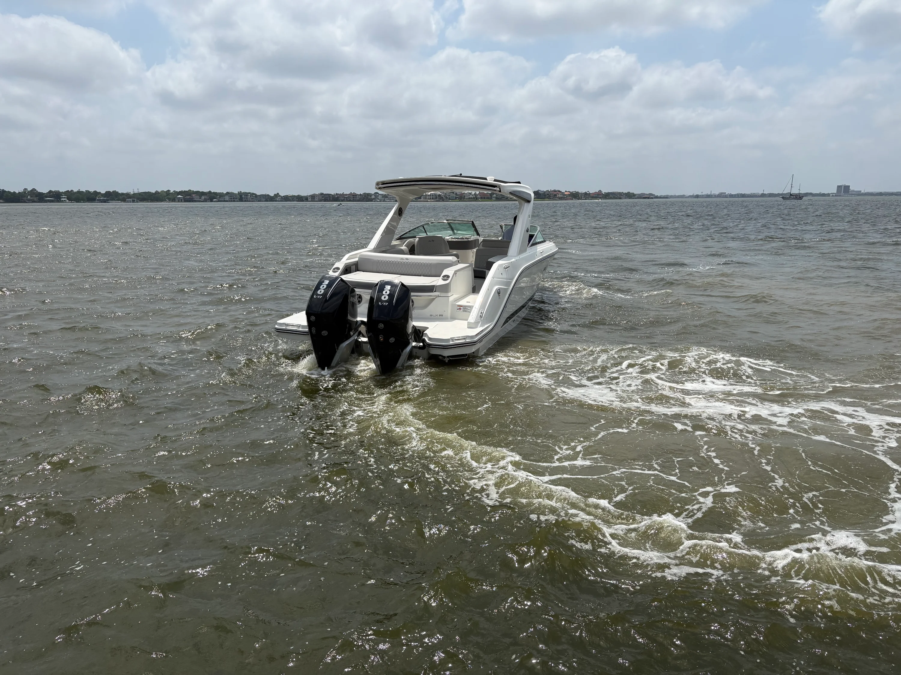 2026 Sea Ray SLX 310 Outboard Image Thumbnail #9