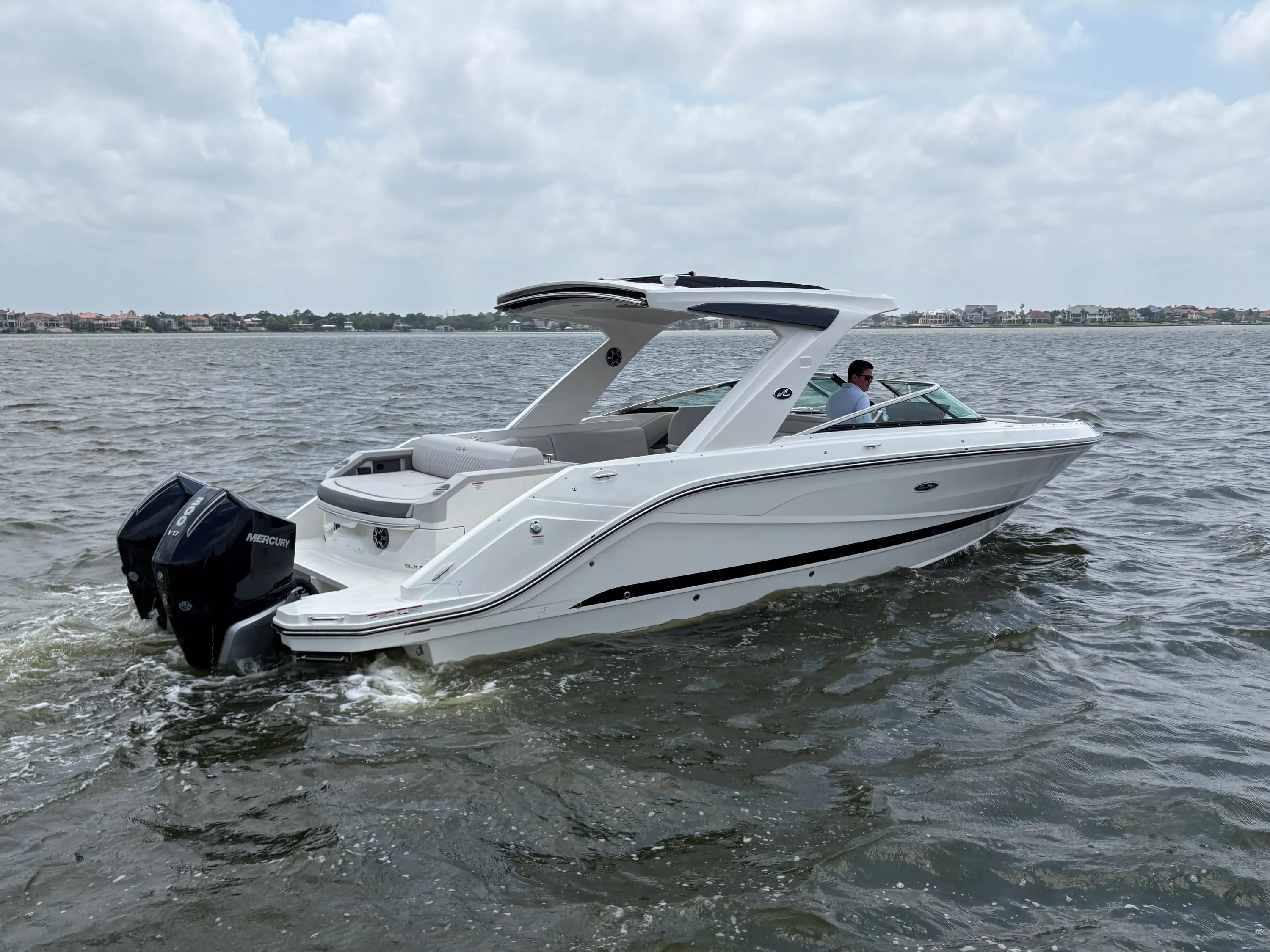 2026 Sea Ray SLX 310 Outboard Image Thumbnail #7